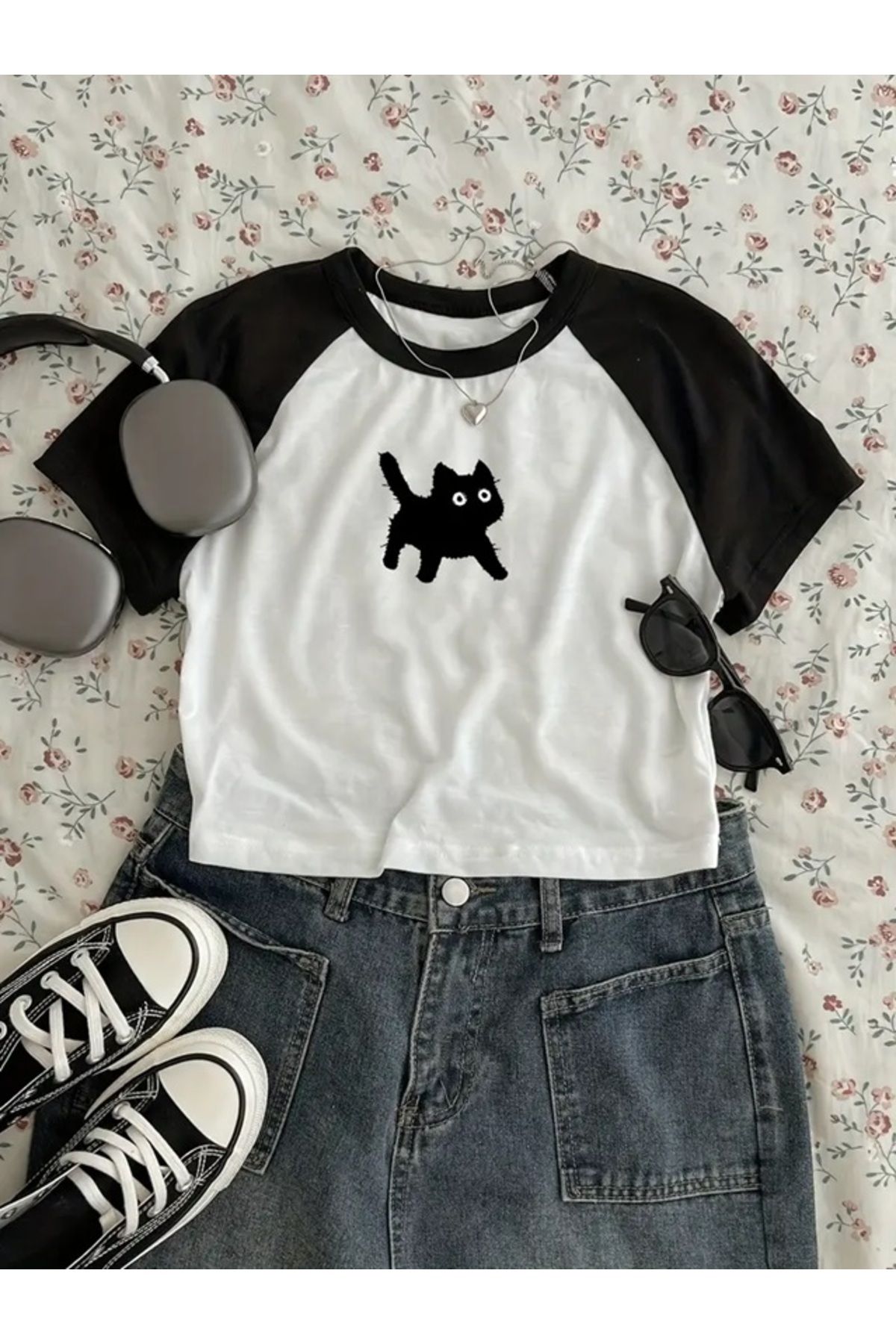 Touz Moda Black Cat Reglan Crop