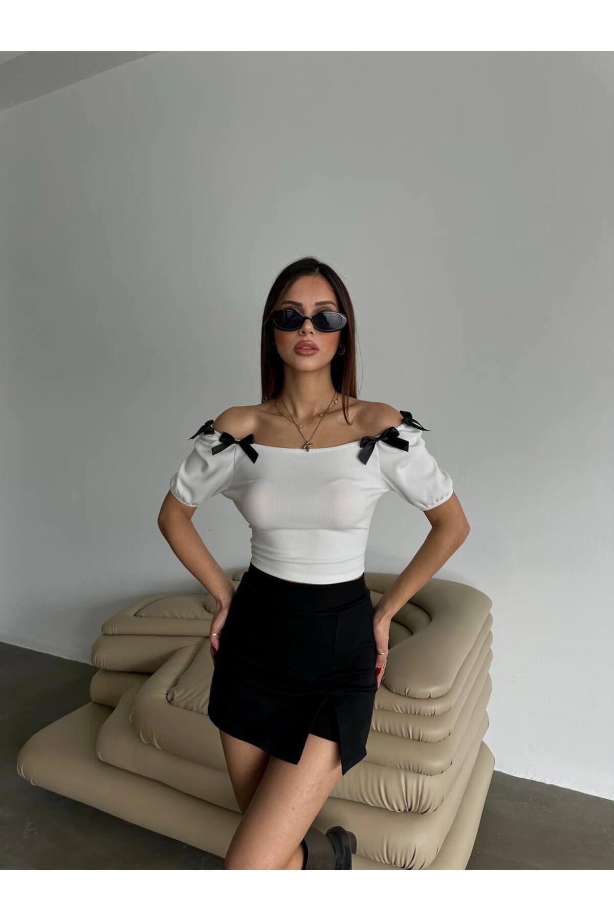 EMA VİBE FİYONK DETAYLI BLUZ