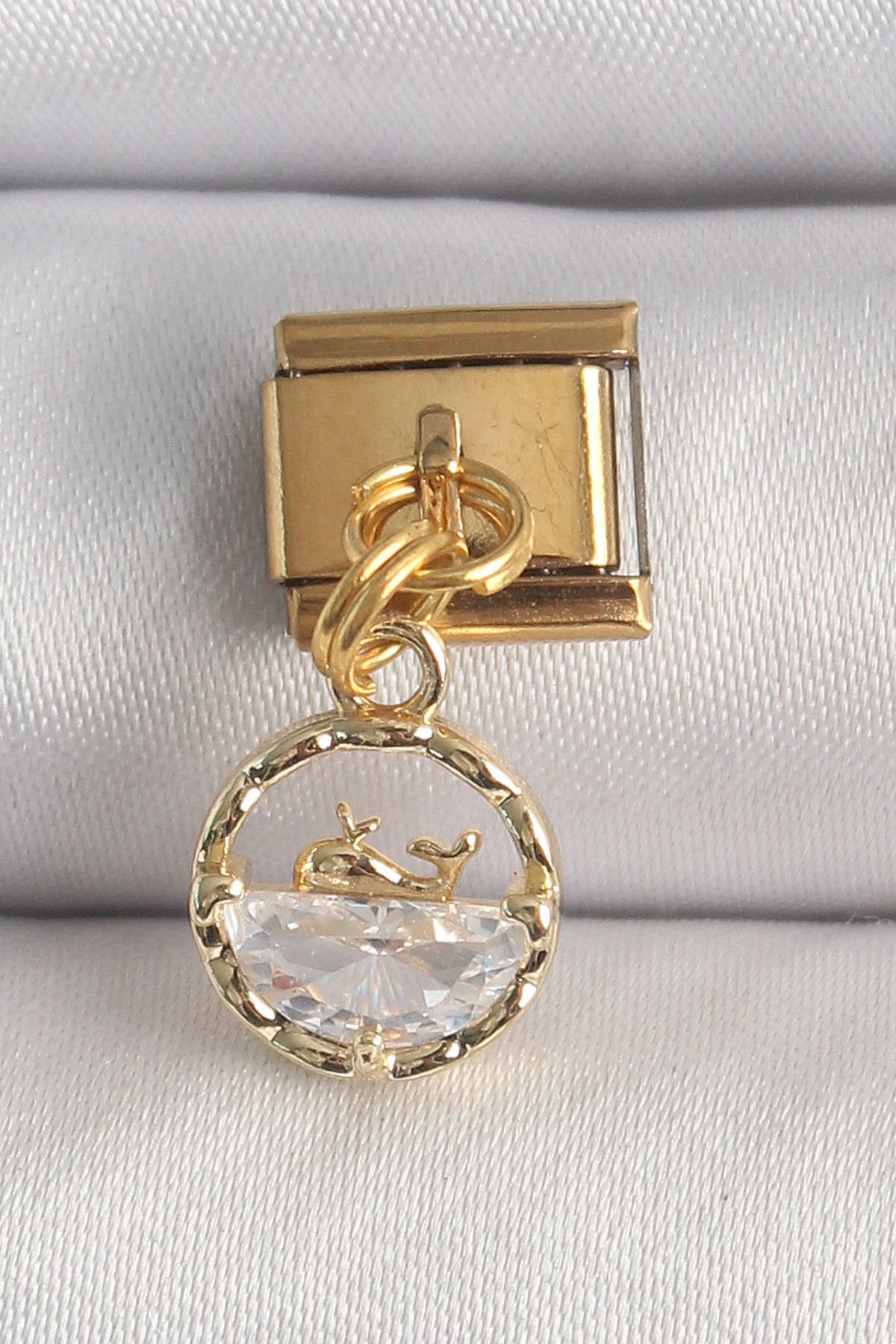 Skygo 316L Çelik Gold Renk Sallantı Zirkon Taşlı Balina Model Nomination Charm - TJ-BC1339