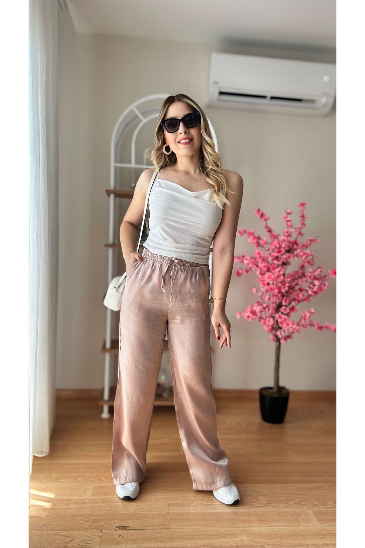 fidoş Kadın Parlak Görünümlü Saten Vizon Pantolon Beli Lastikli