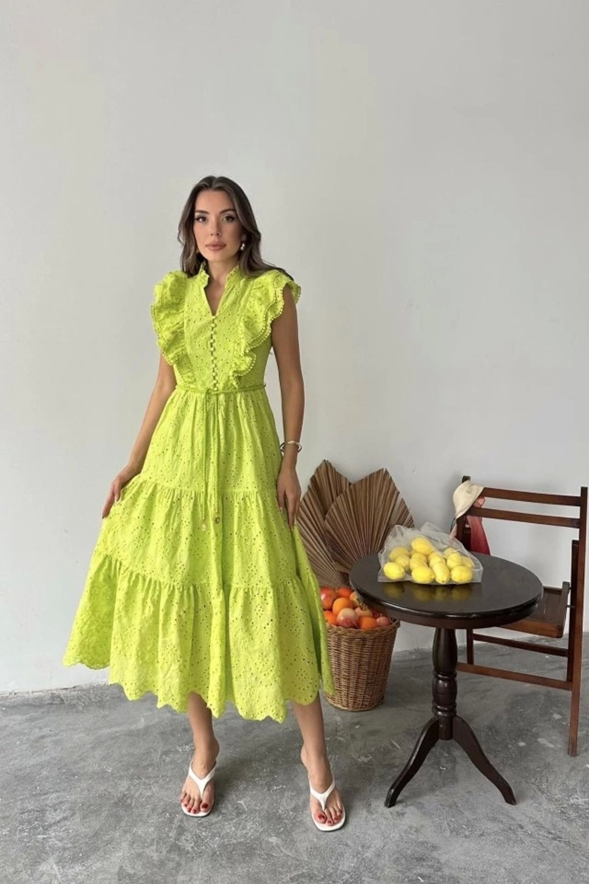 Butik Yağ Yeşili Fırfırlı Düğmeli Elbise