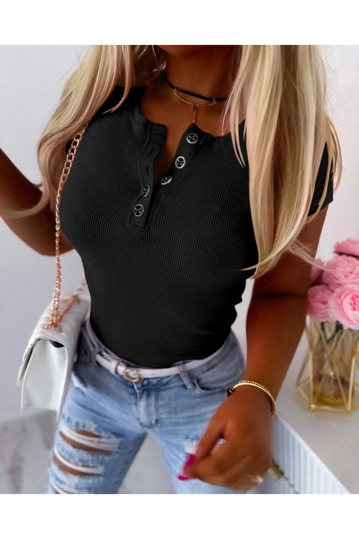 Butik Kadın Kısa Kollu Yuvarlak Yakalı Düğme Detay Kaşkorse Bluz