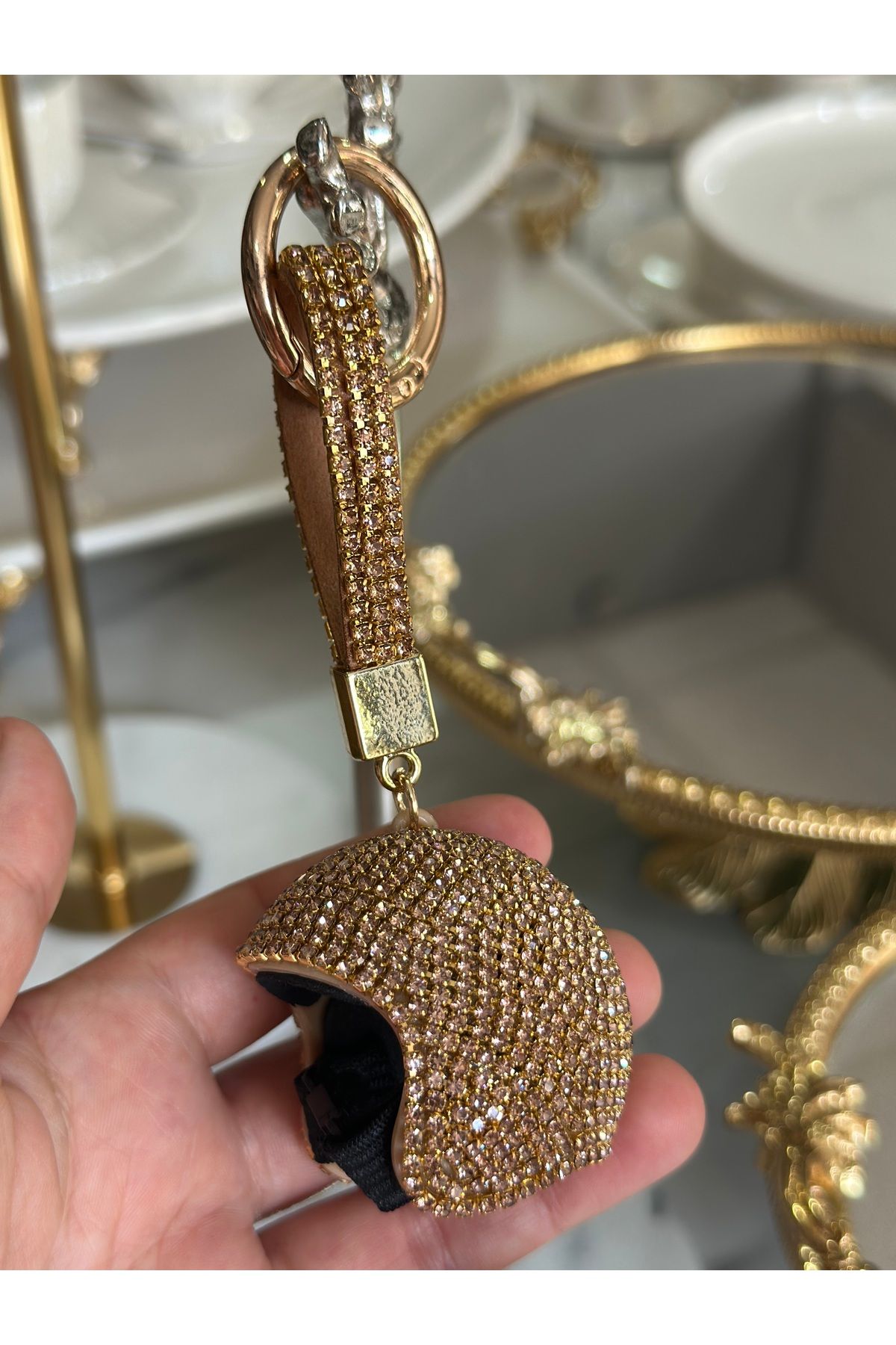 edaçanta Kadın çanta charmı, gold taşlı kask charm