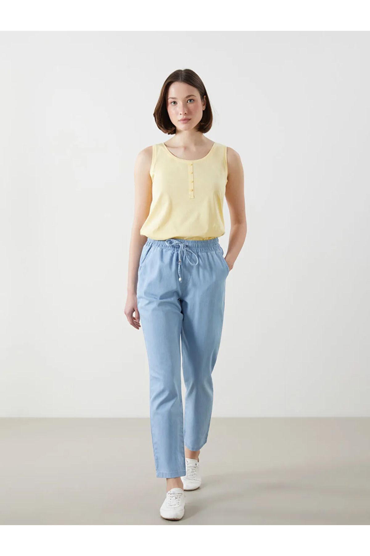 LC Waikiki LCWAIKIKI Classic Bej Beli Lastikli Carrot Fit Kadın Jean Pantolon