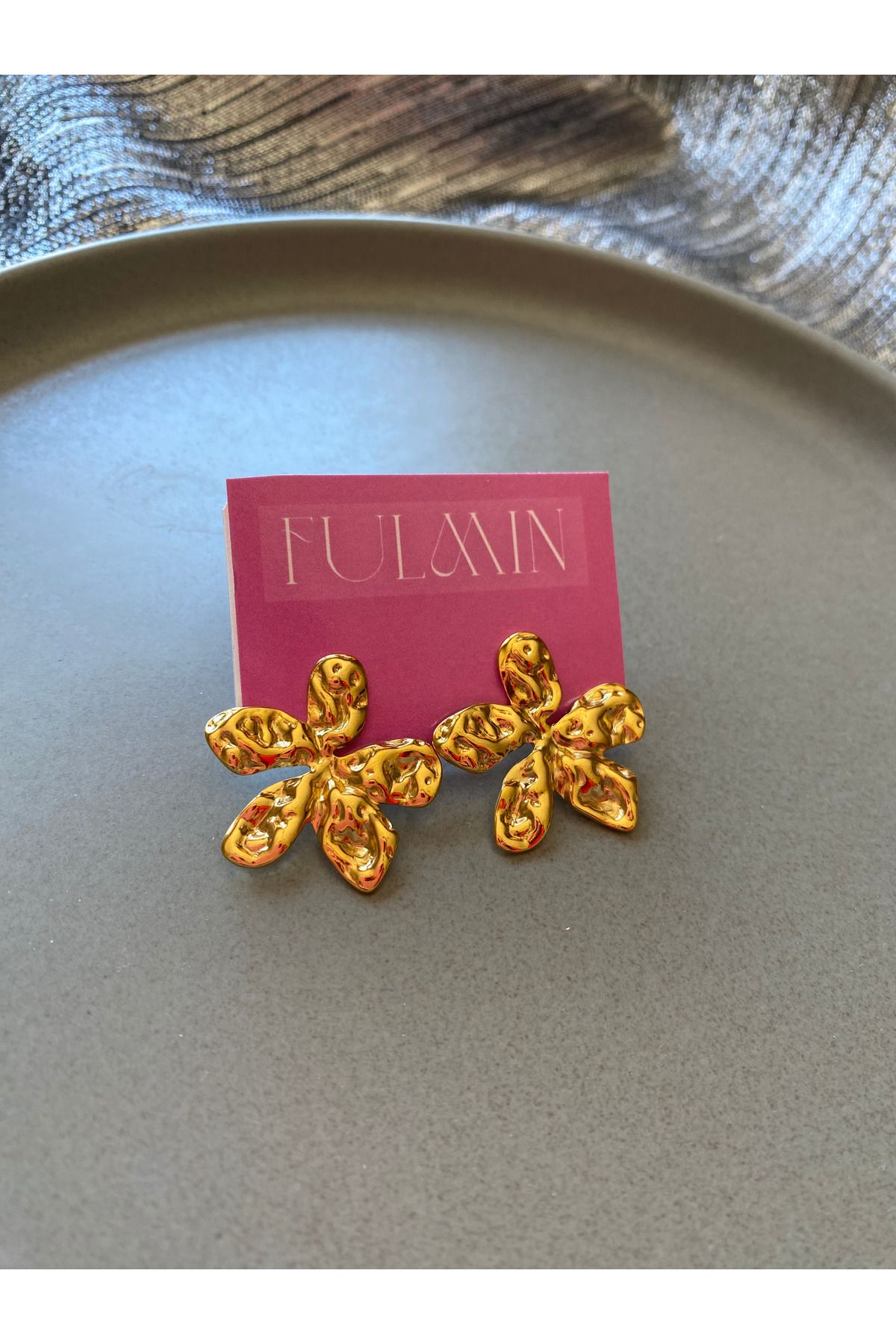 Fulmin Flower Çelik Altın Küpe