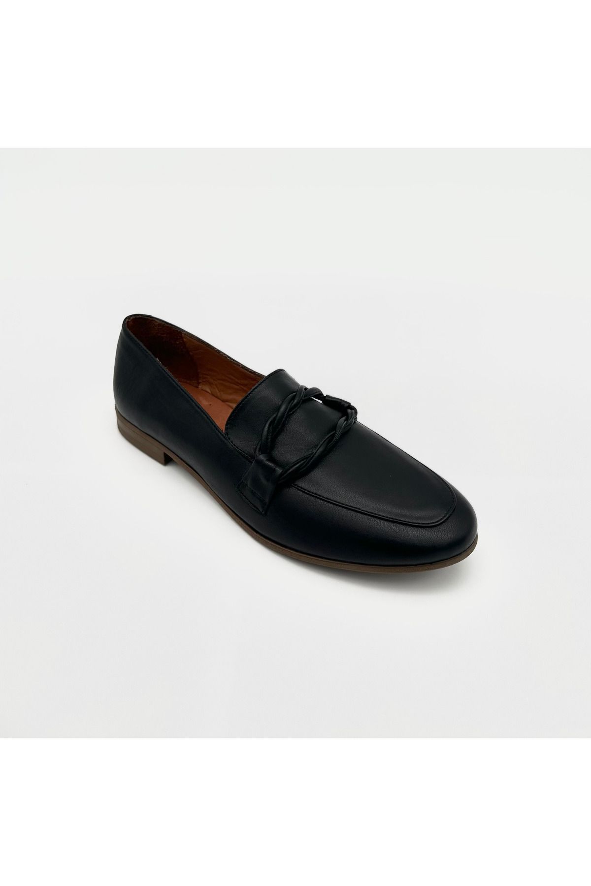 لوفر زنانه LOAFER تخت چرمی سیاه بافندگی طراحی کلاسیک دقیق Folle