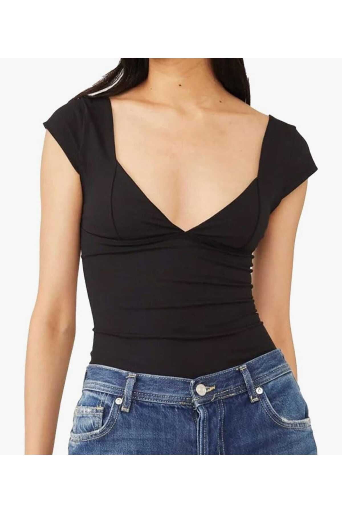 milio Kadın Kalp Yaka Vücuda Oturan Likralı T-shirt