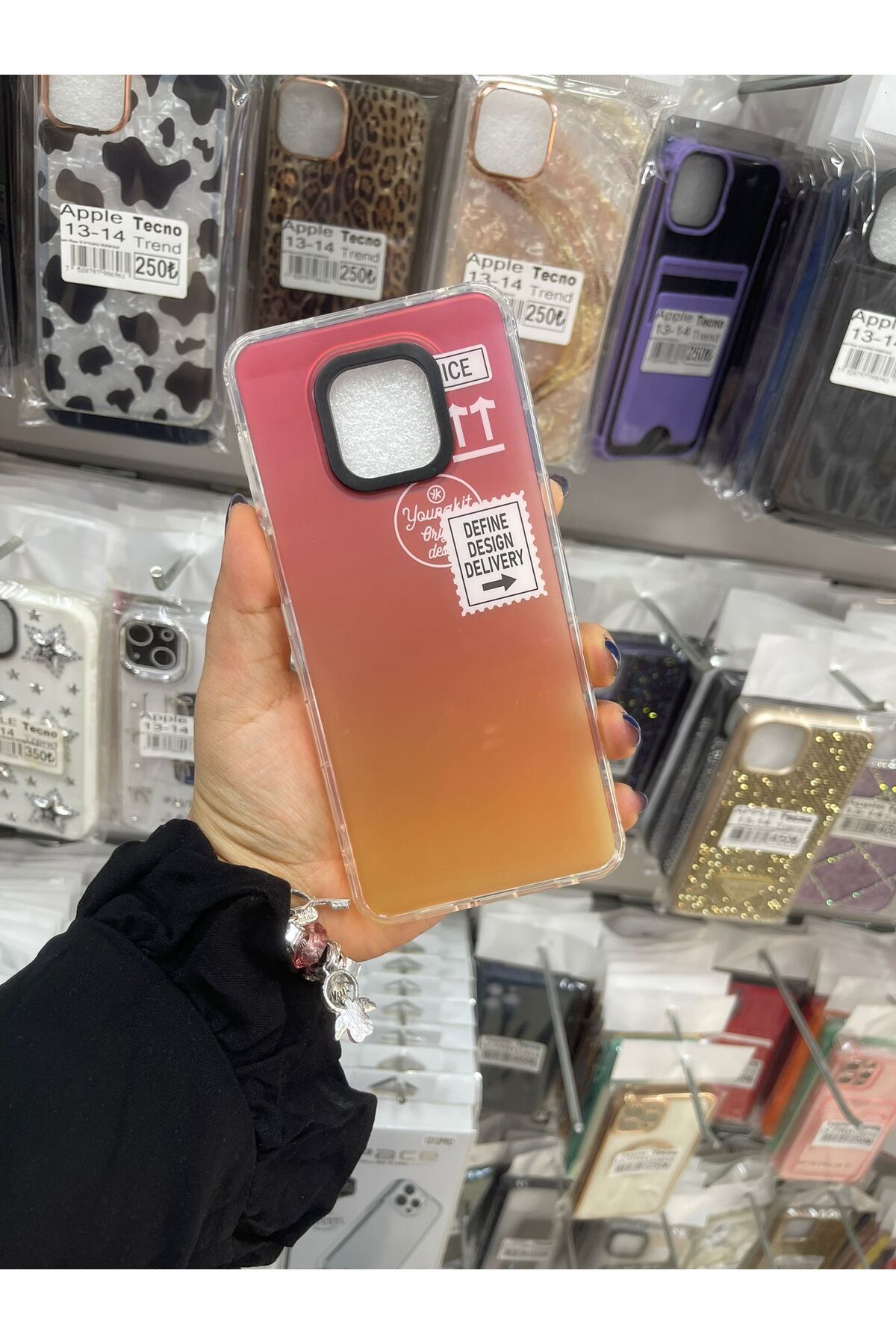 TECNOTREND Redmi Note 9 Pro/Note 9s Uyumlu Parlayan Kabartmalı İkonik Figürlü Amas Silikon Kapak