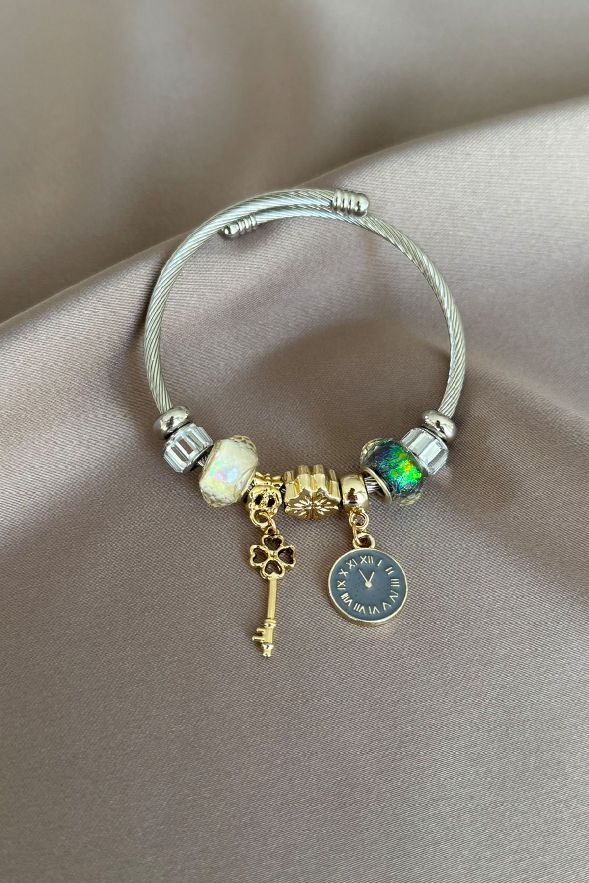laria jewelry Anahtar Charm'lı Saat Detaylı Bileklik