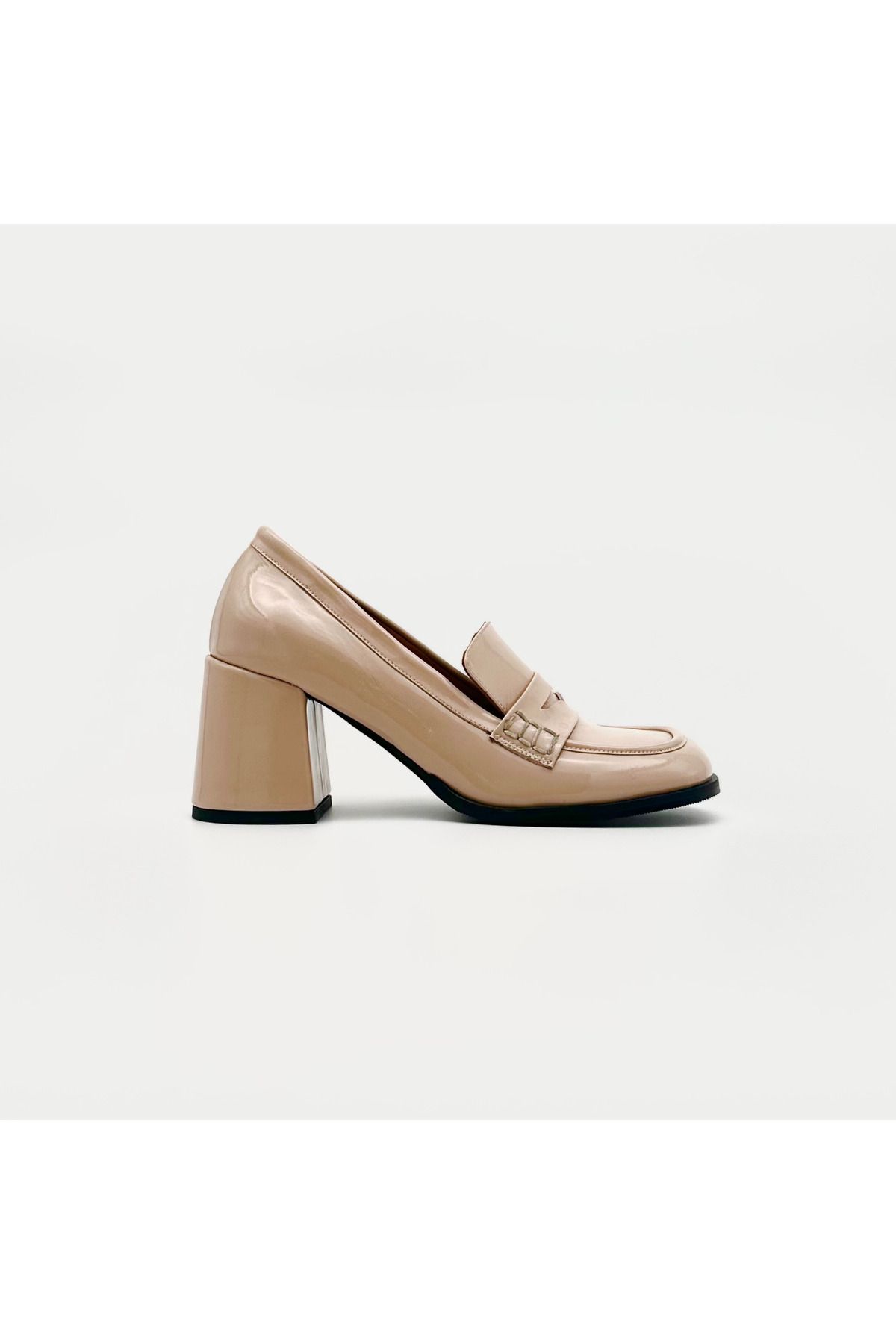 Folle Bej Rugan Deri Topuklu Loafer – 7 cm Blok Topuklu Şık Tasarım