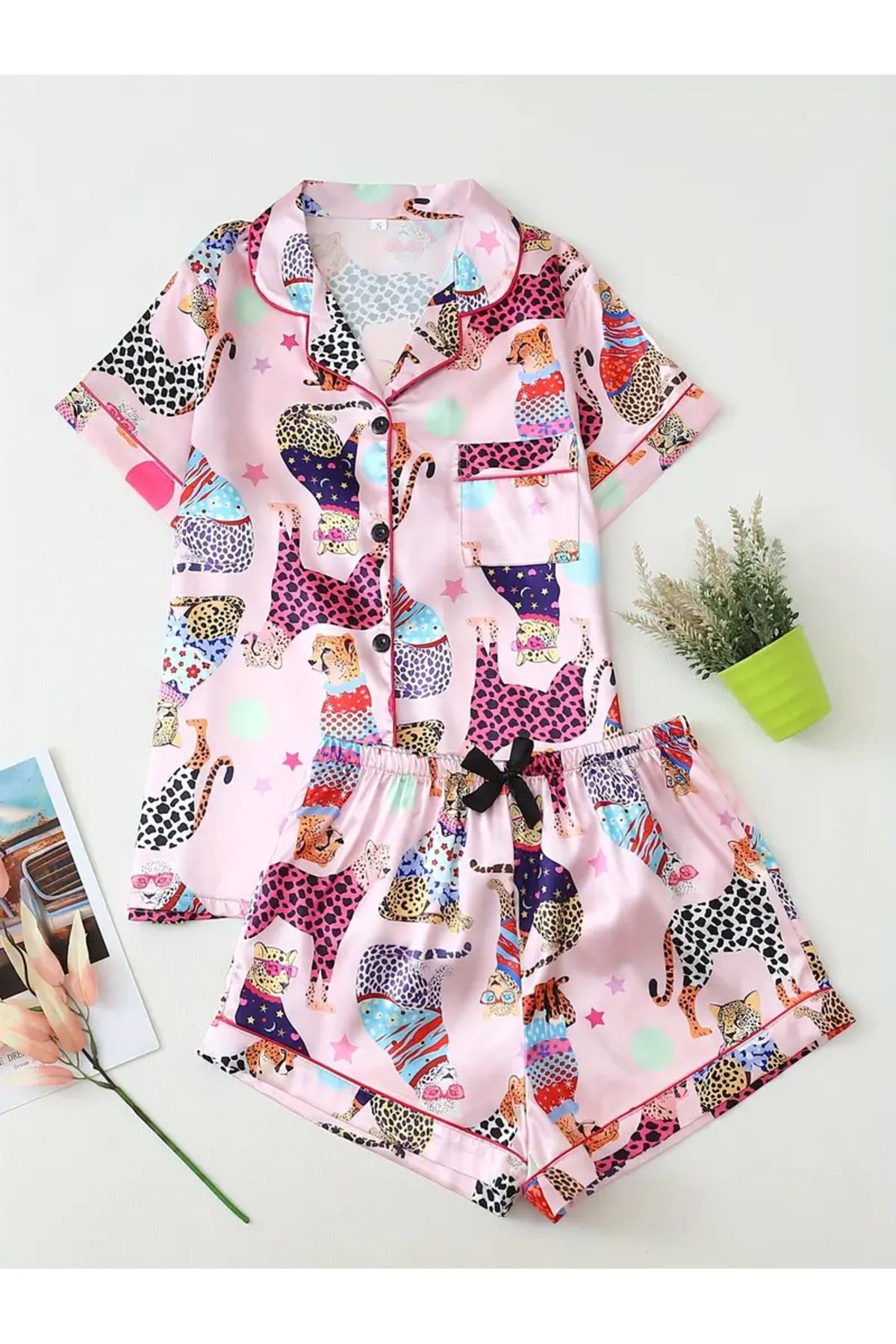 İthal Kadın Leopar Desenli Saten Şortlu Pijama Takımı