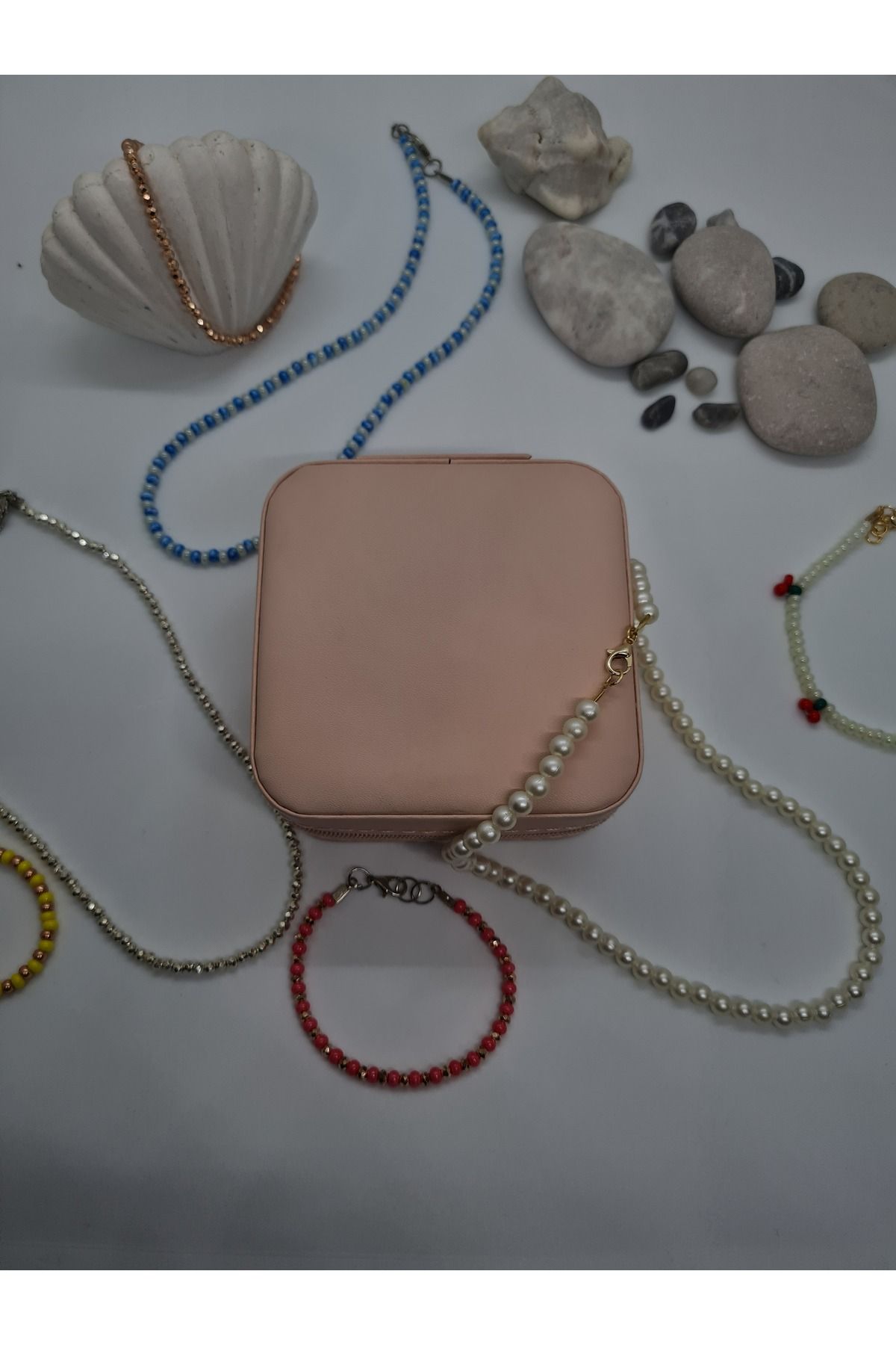 ZEYM Collection Renkli El Yapımı Sürpriz Takı Kutusu (6 Parça)
