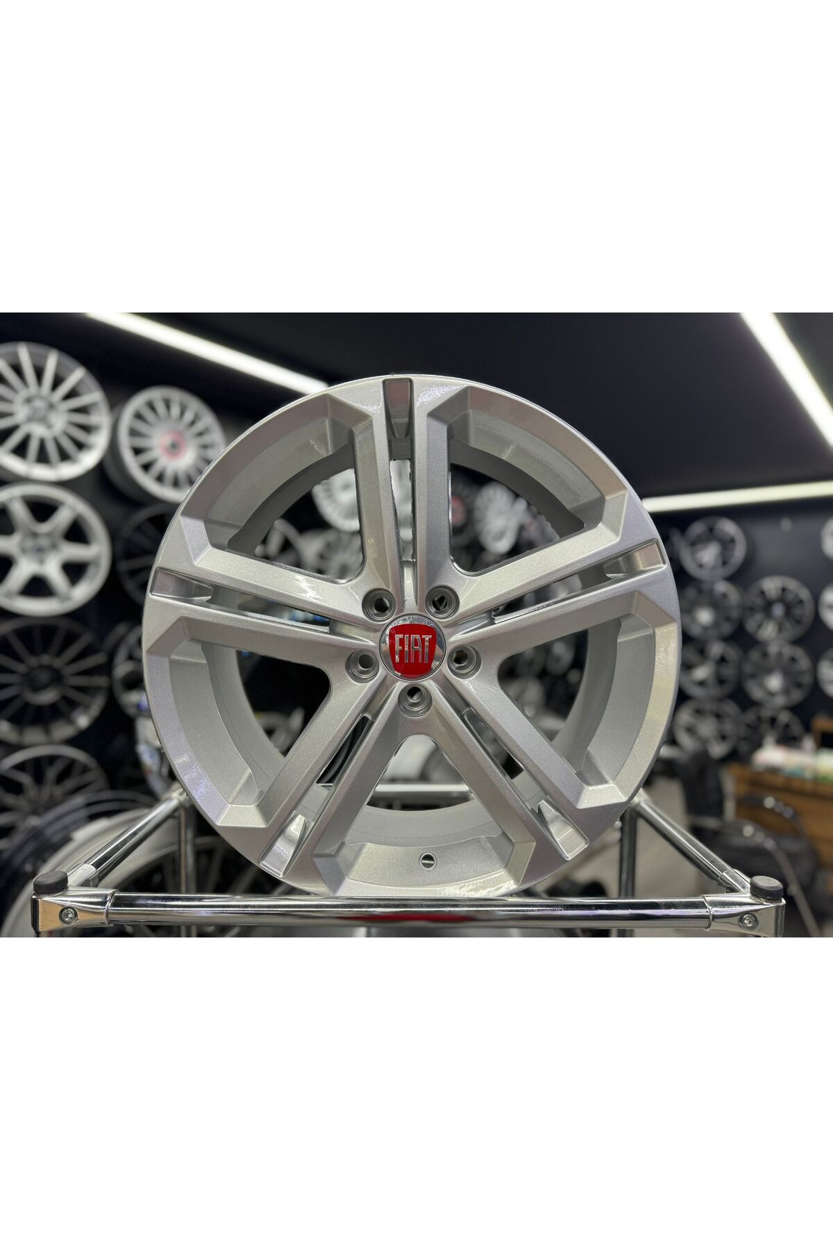 Sonic 17 İNC 5X98 FİAT EGEA-DOBLO UYUMLU MALLORY JANT TAKIMI (4 ADET)