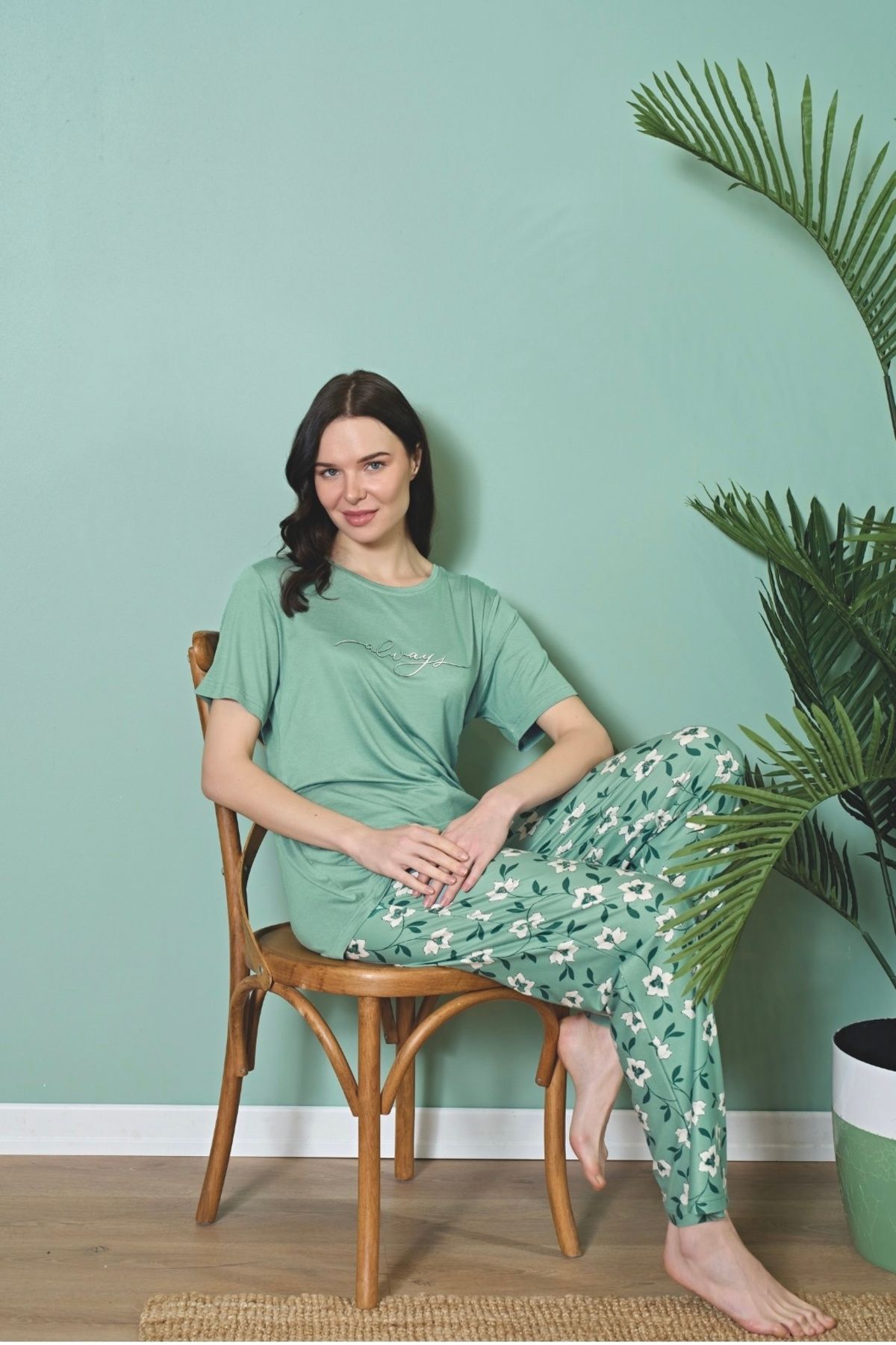 Over Sleep by Poleren Tüylenmez Kırışmaz Kumaş Kısa Kol Yazlık Kadın Pijama Takımı