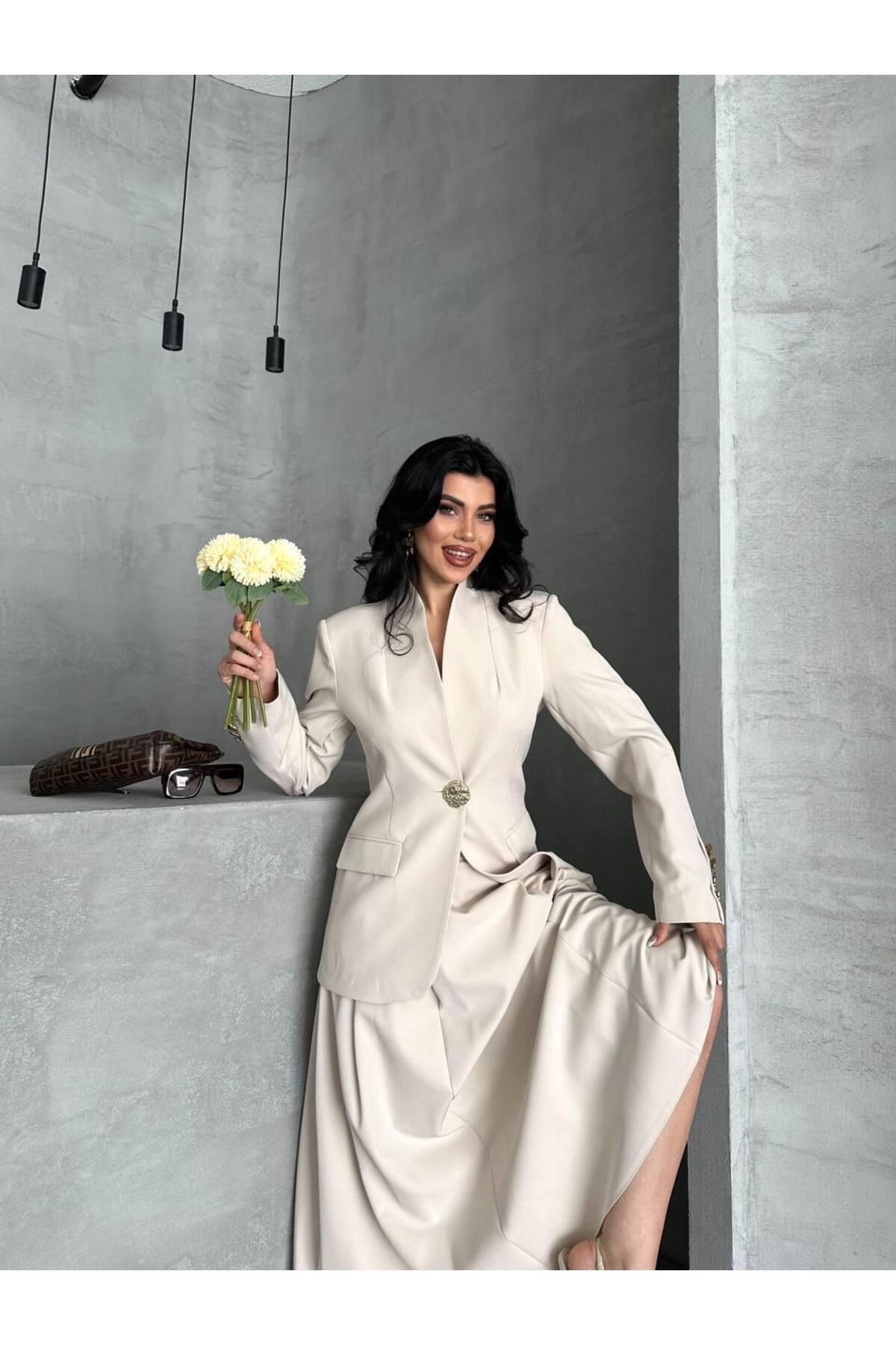 Ekim Store Gold Düğmeli Etekli İkili Blazer Takım