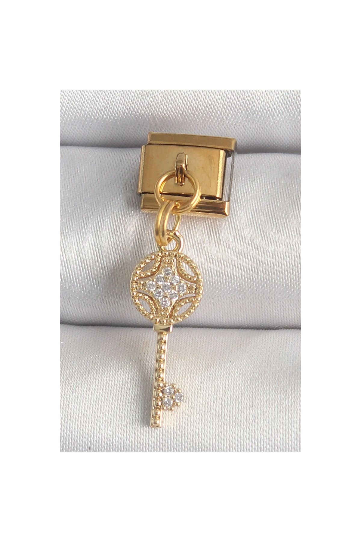 maarketim 316L Çelik Gold Renk Sallantı Zirkon Taşlı Anahtar Model Nomination Charm