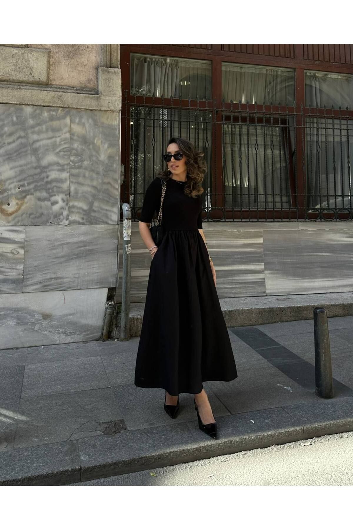 Monapera Bisikler Yaka Kısa Kollu Alt Poplin Kumaş Kloş Elbise