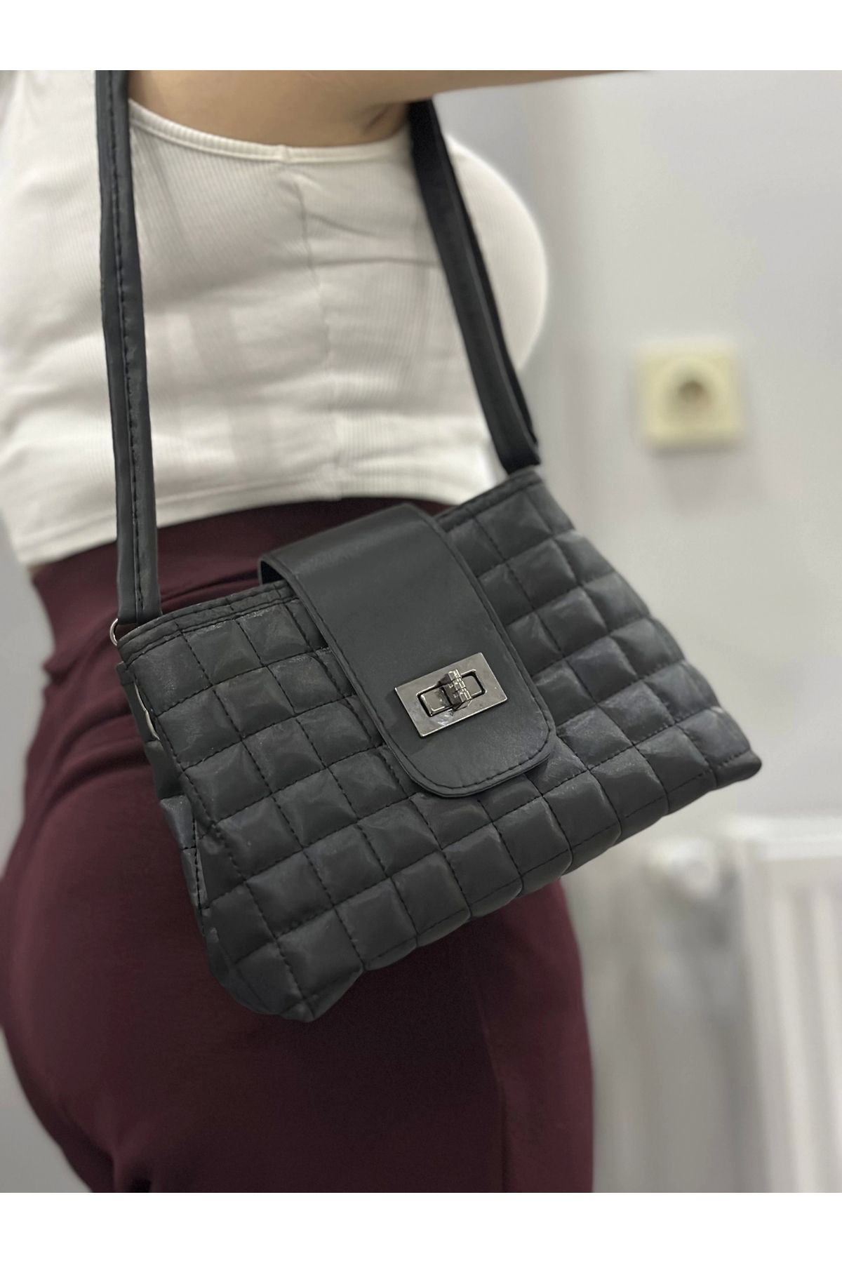 OurStyles Kapaklı kapitone siyah cilt çanta