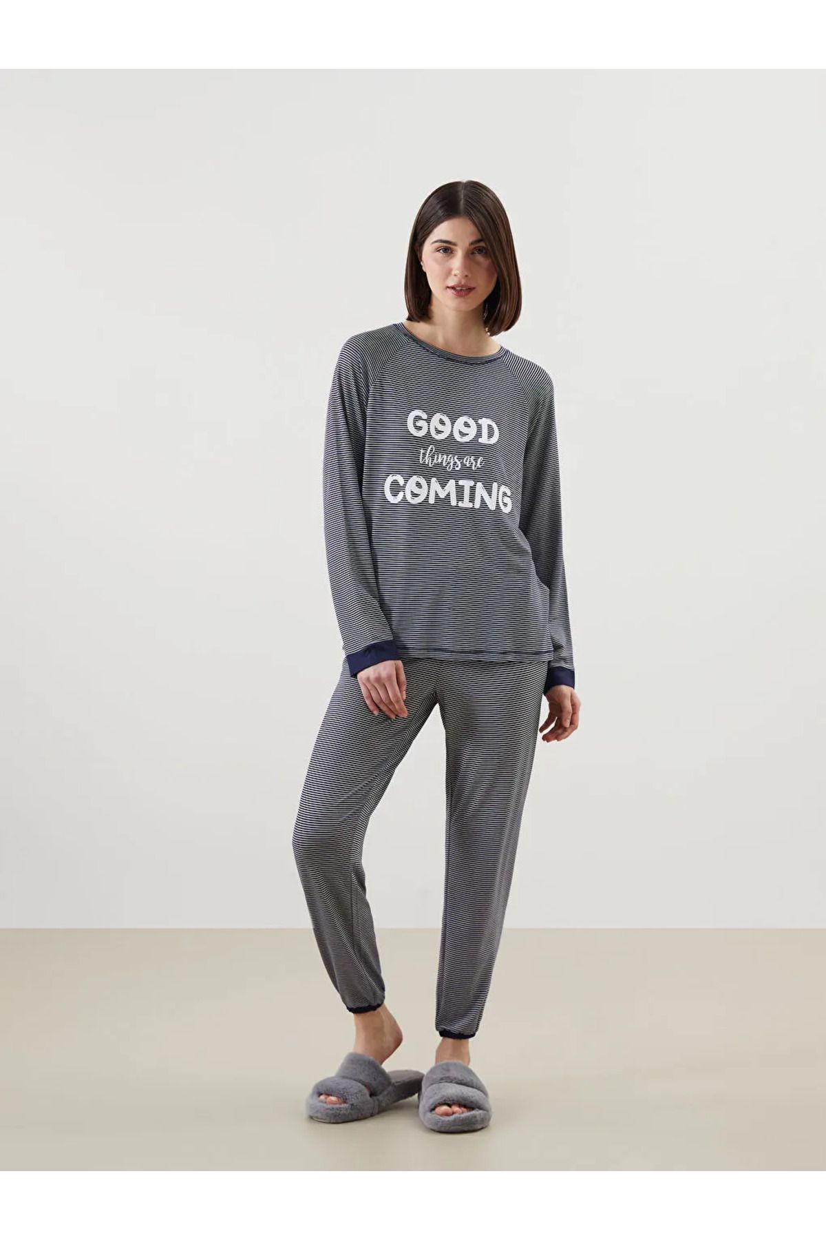 LC Waikiki LCW DREAM Lacivert Bisiklet Yaka Çizgili Kadın Pijama Takımı