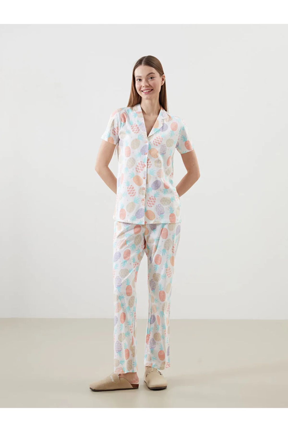 LC Waikiki LCW Young Ekru Gömlek Yaka Desenli Kadın Pijama Takımı