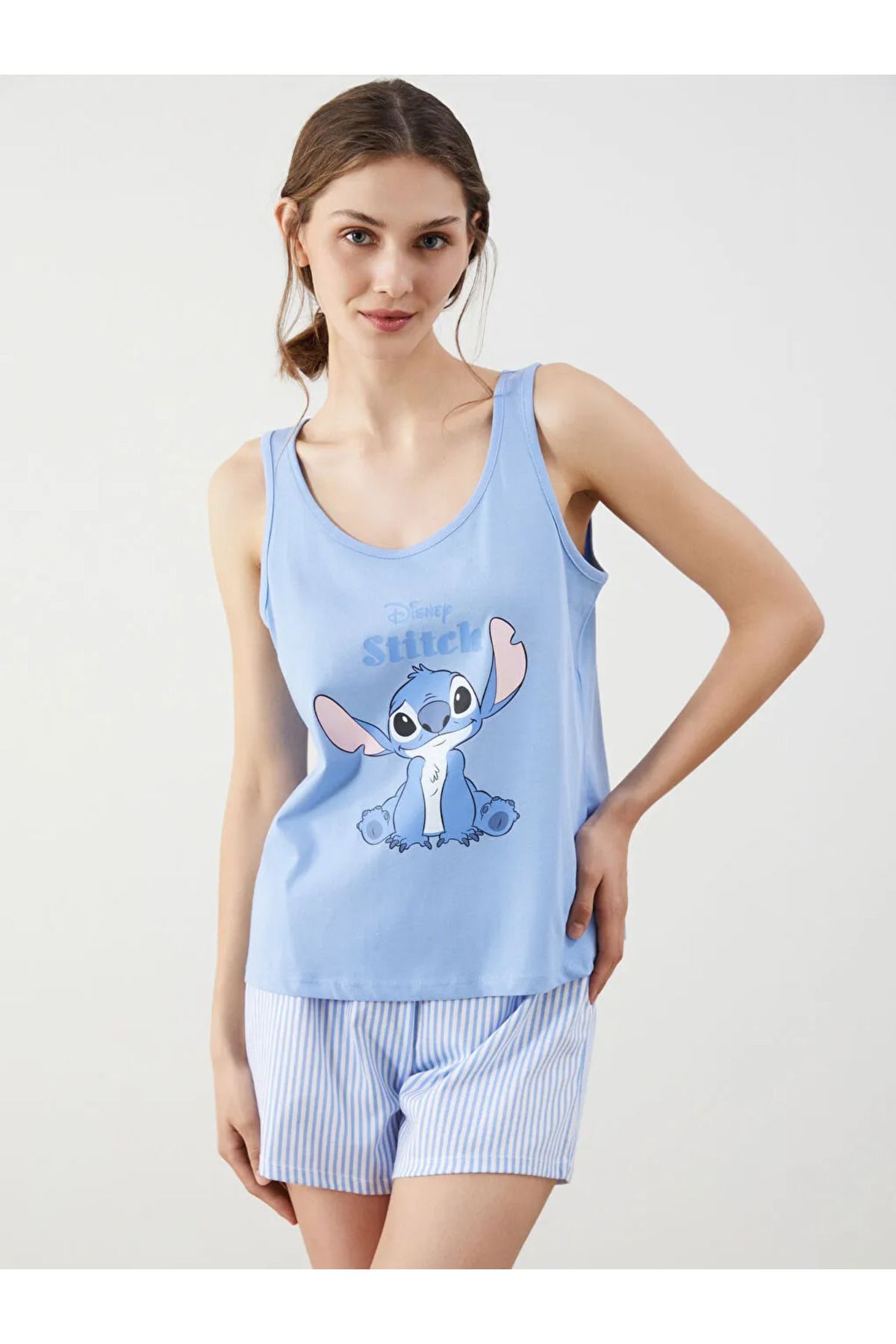 LC Waikiki LCW Young Beyaz Bisiklet Yaka Stitch Baskılı Kadın Şortlu Pijama Takımı