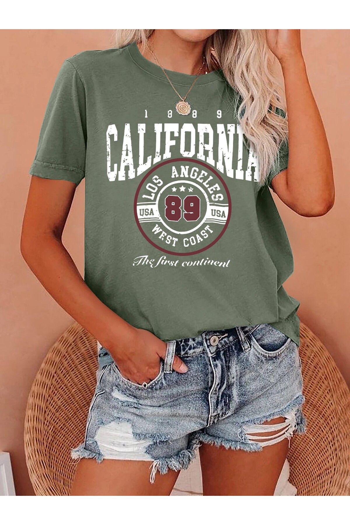 LEIVOR California Baskılı Kadın Haki T-shirt