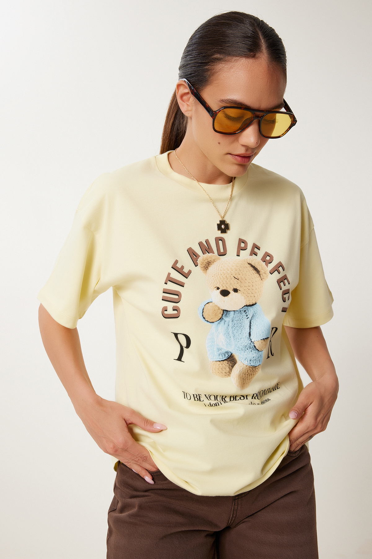 Happiness İstanbul  Kadın Sarı Baskılı Oversize Pamuklu Örme T-Shirt CR00508 - Görsel 2