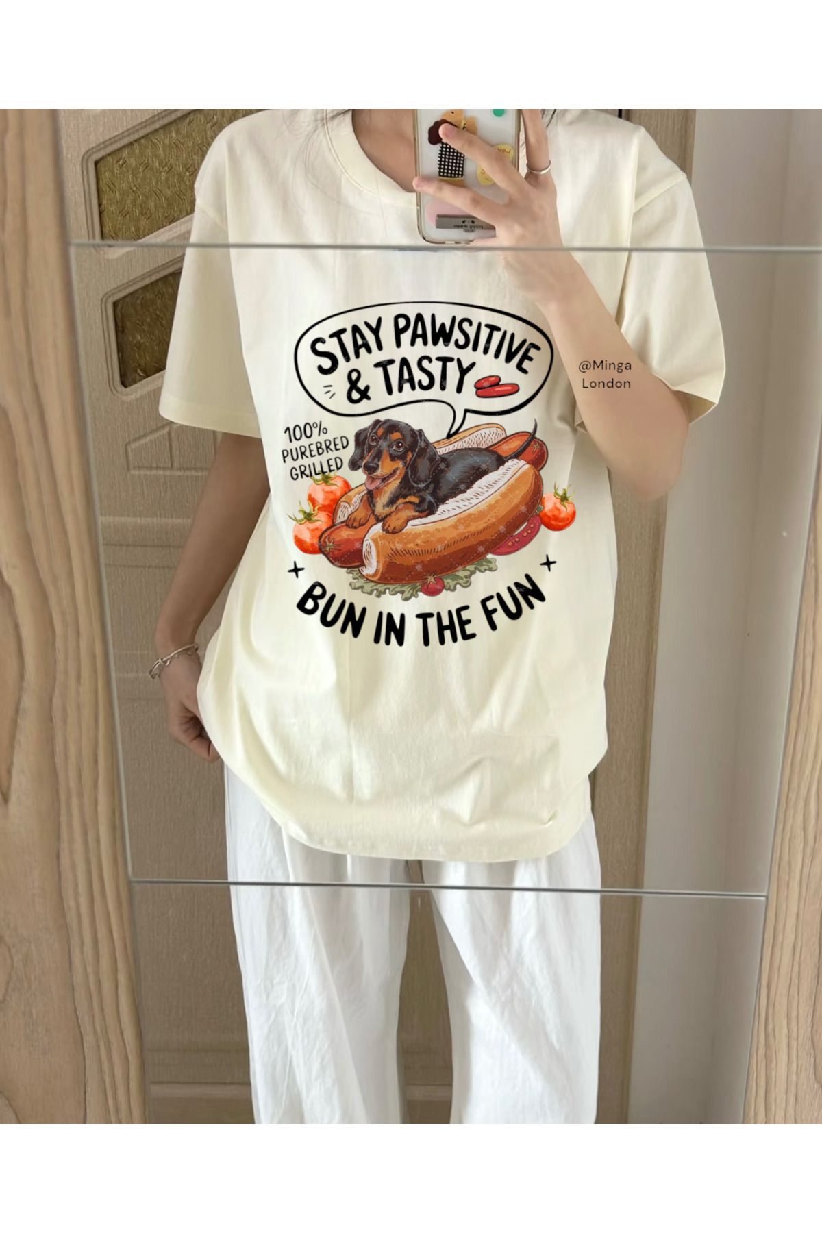 Minga London Bej Hot Dog Ön Baskılı Oversize Tshirt - Ghostella