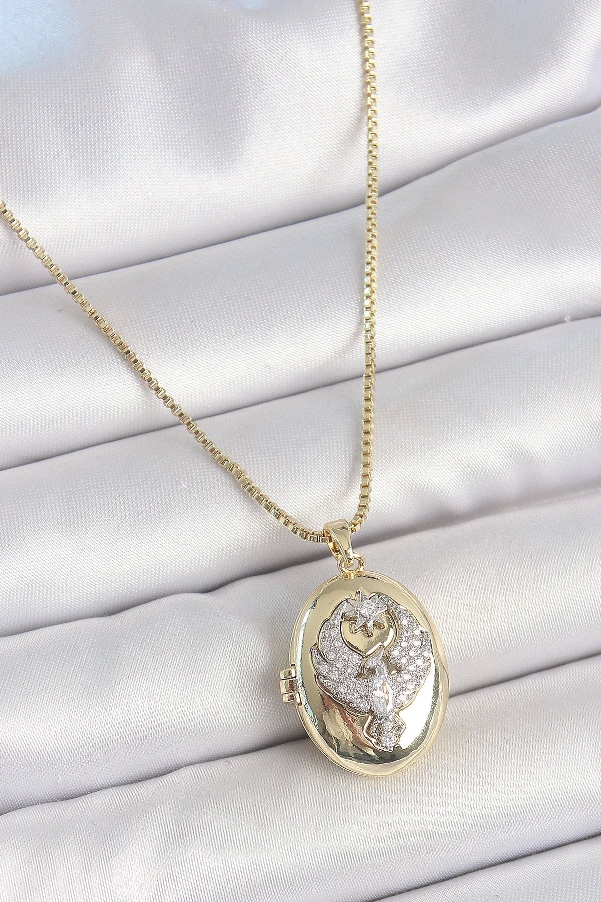 GLIMMERY 316L Çelik Gold Renk Zincir Zirkon Taşlı Anka Kuşu İşlemeli Açılır Model Kadın Kolye