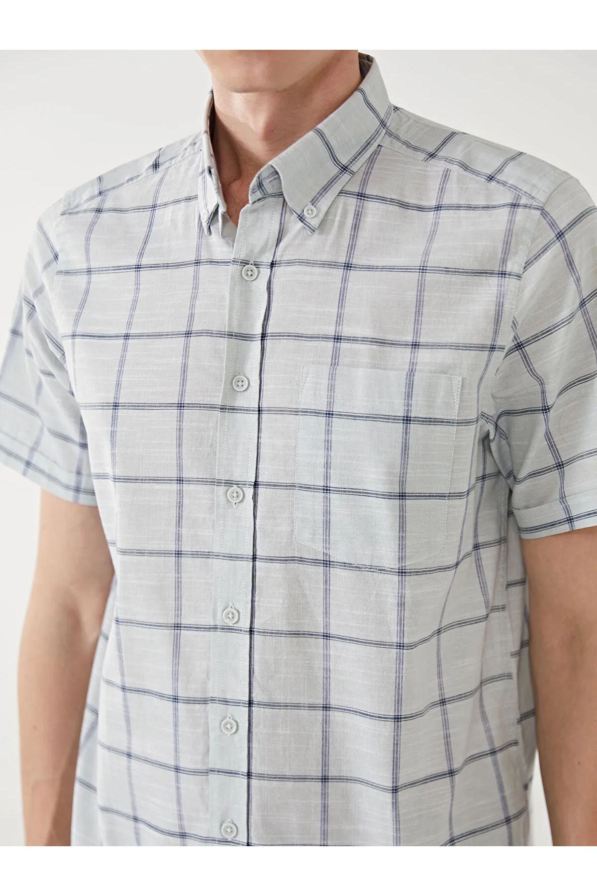 LC Waikiki Regular Fit Kısa Kollu Ekose Poplin Erkek Gömlek