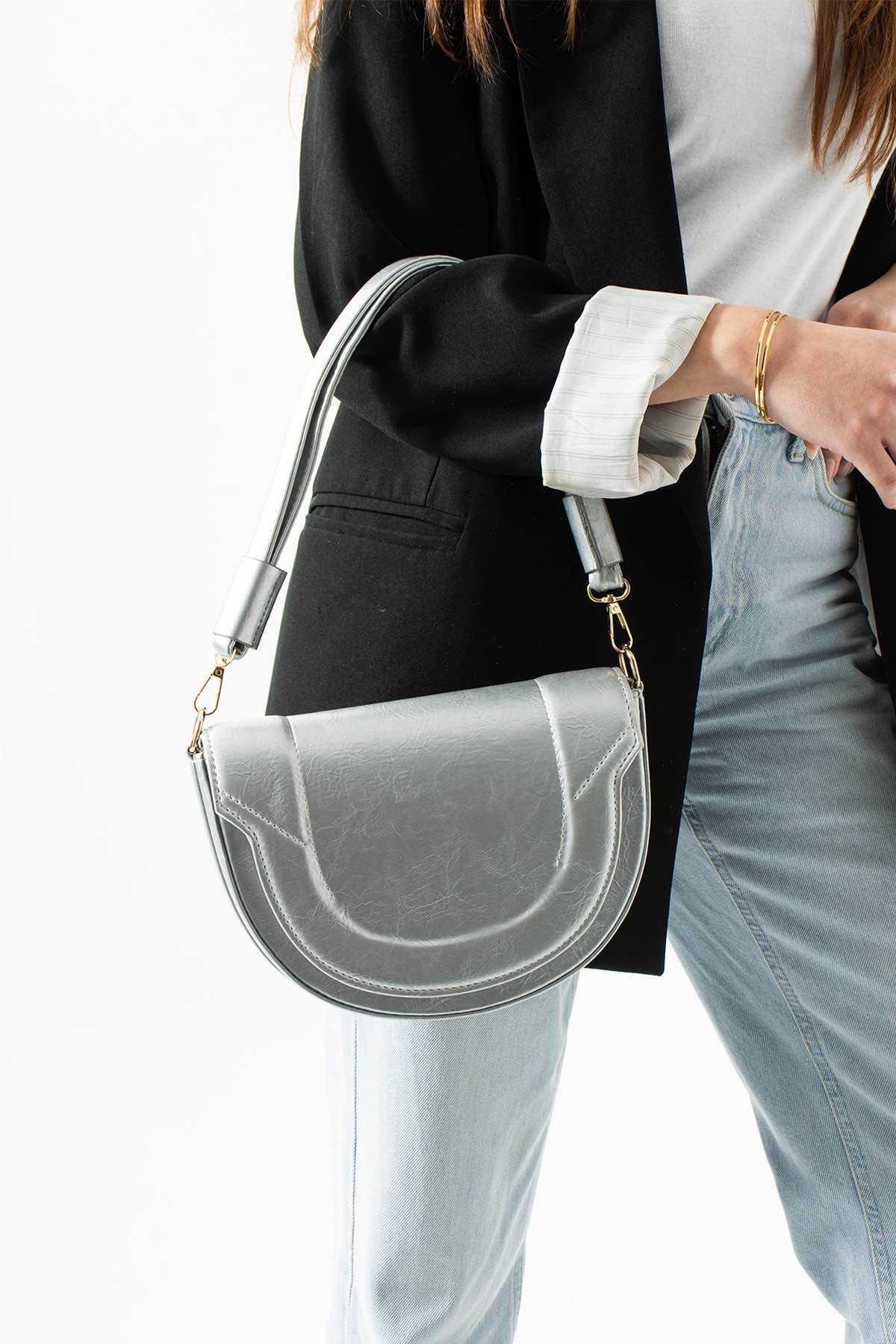 Assia Atelier Kadın Yarım Ay Form Çift Askılı Ayarlanabilir Çapraz ve Omuz Çantası