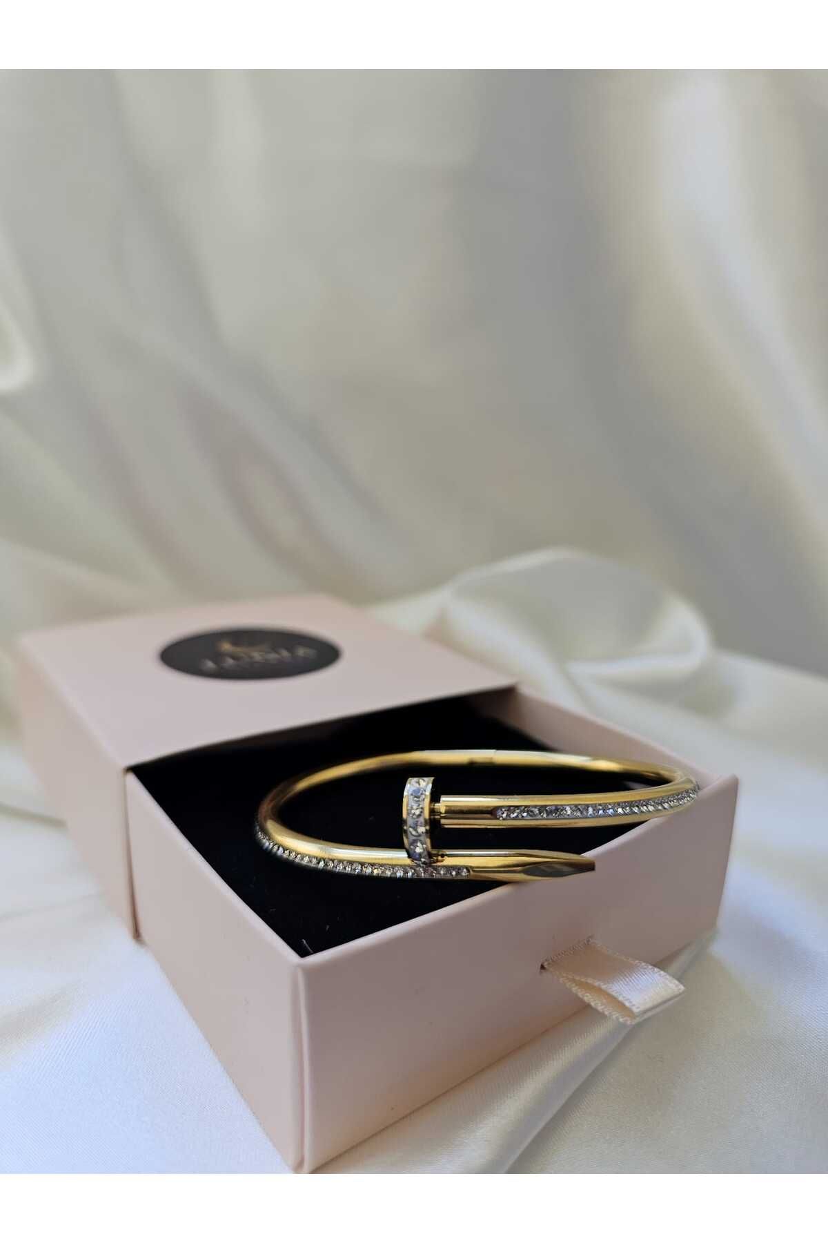 Lunia accessories Çelik Taşlı Çivi Kelepçe