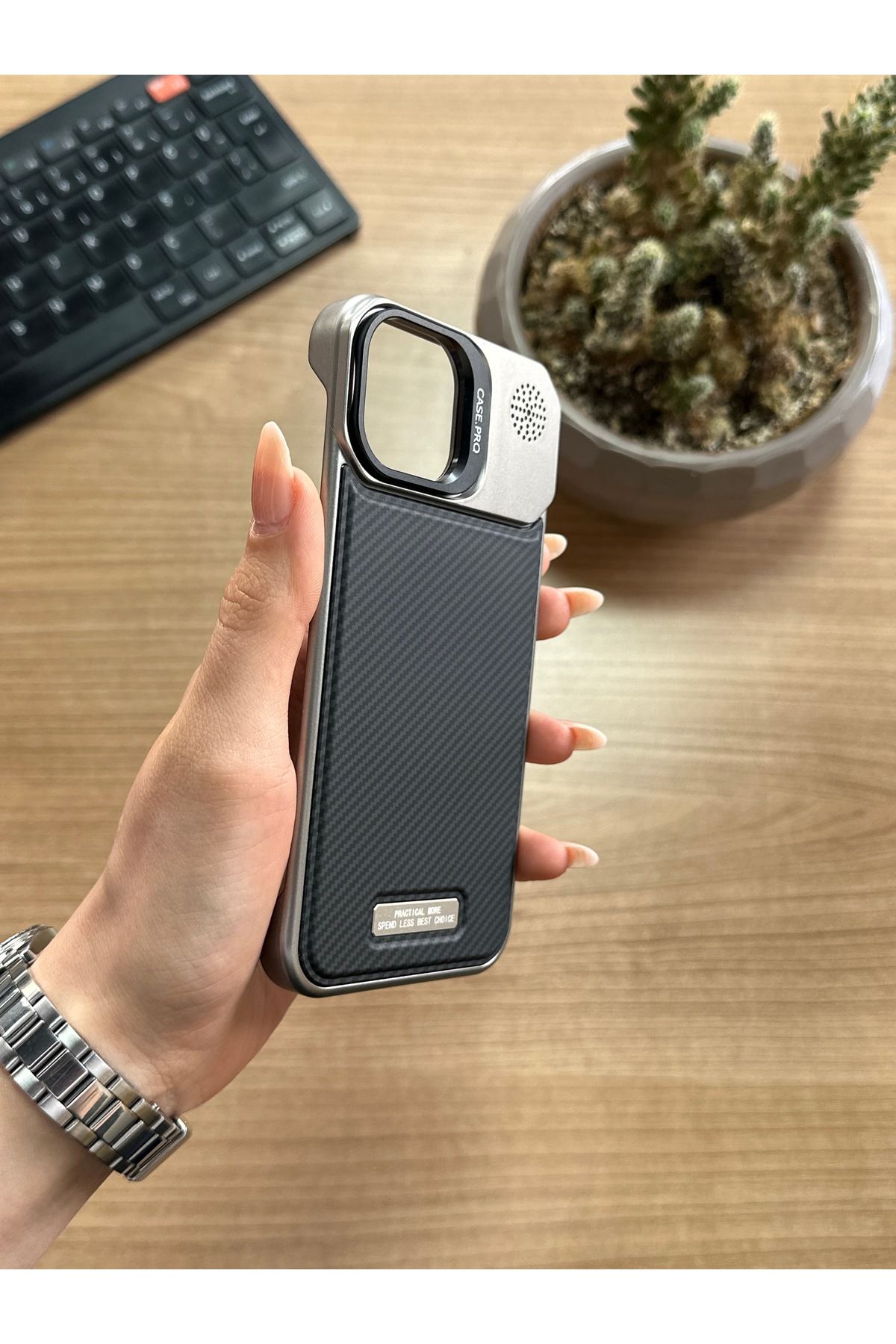 MTL iPhone 11 Standlı karbon Kılıf Soocase624