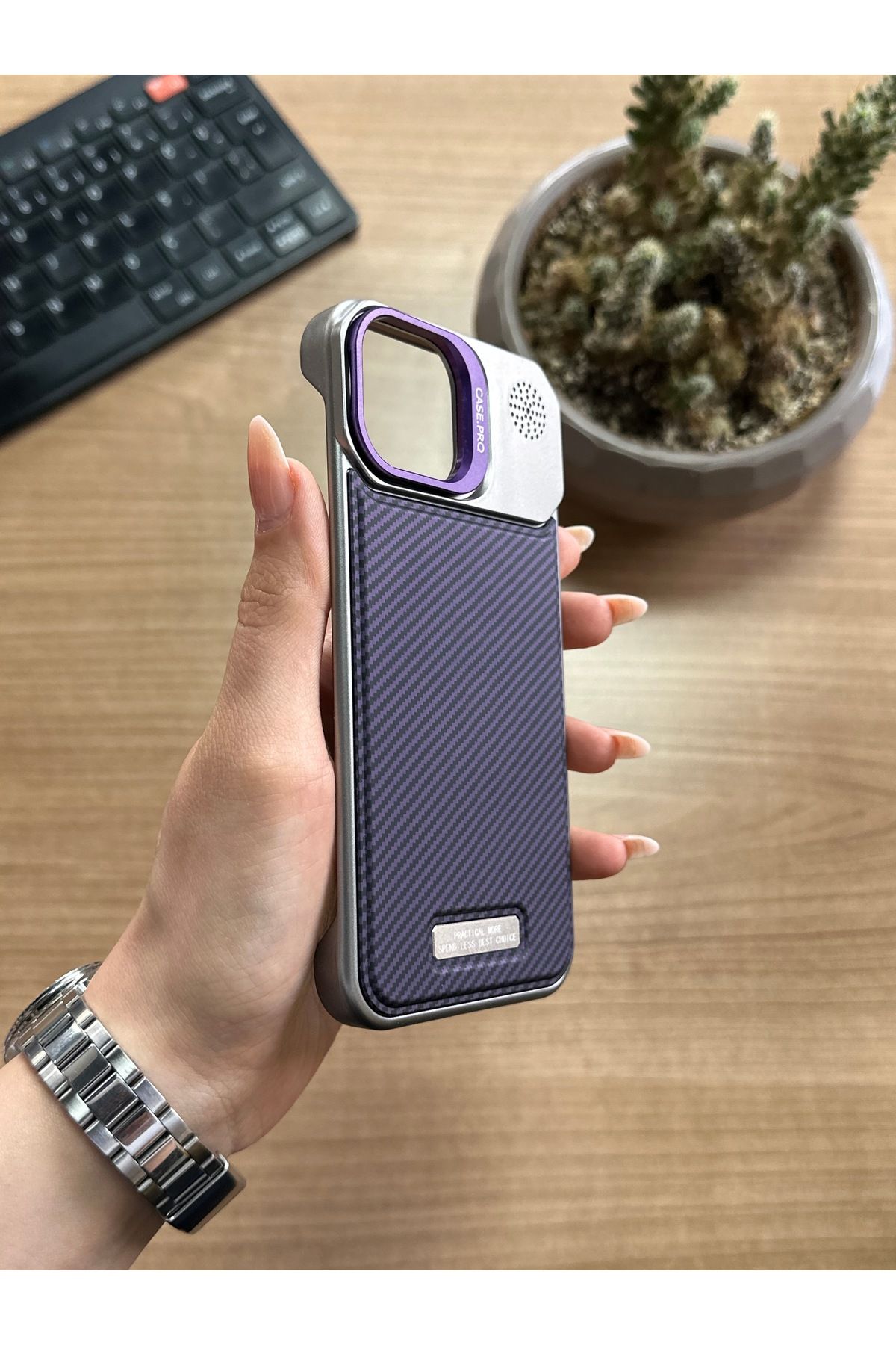 MTL iPhone 11 Standlı karbon Kılıf Soocase624