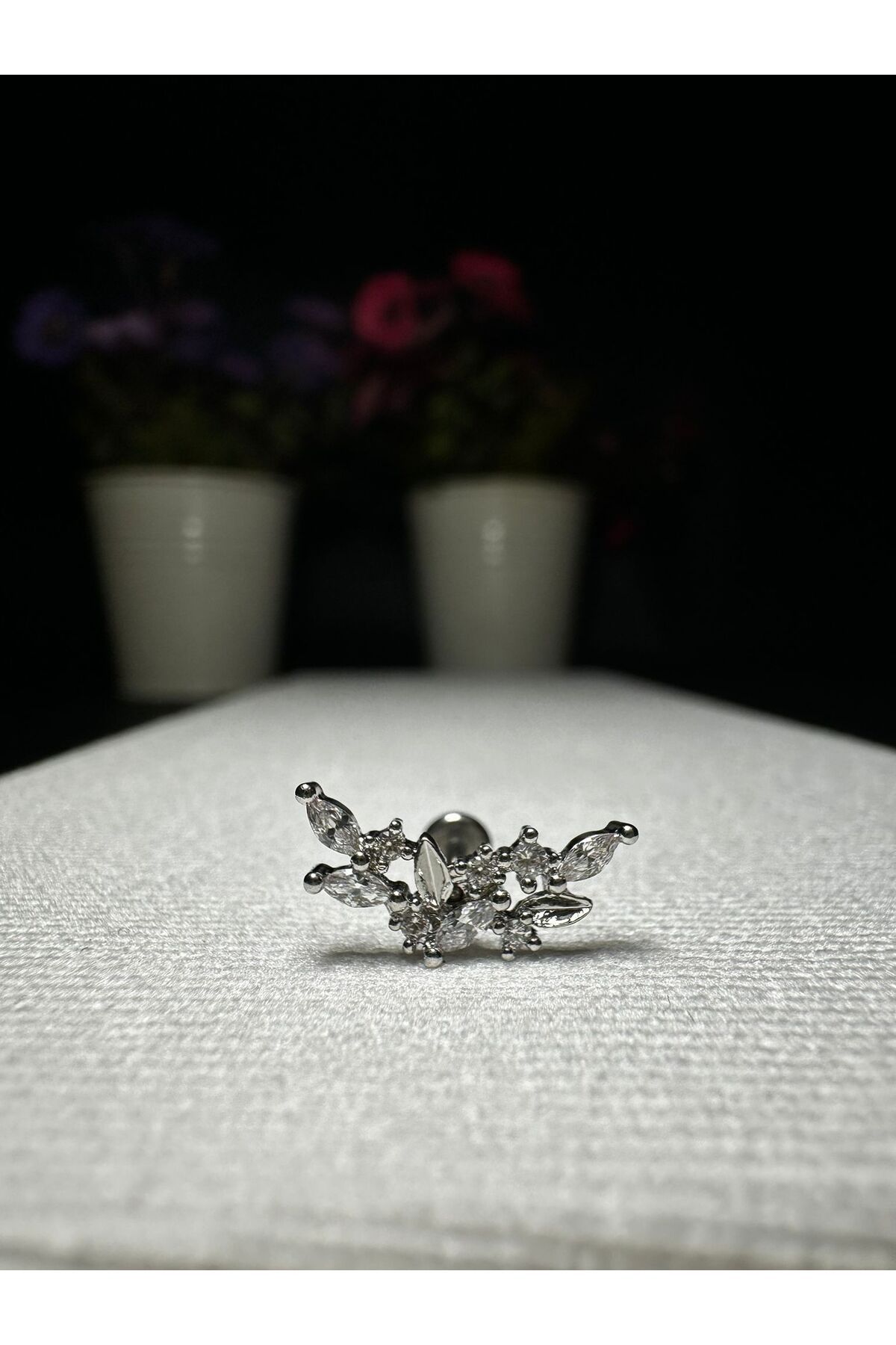 Mutenaura Cerrahi Çelik Tragus Piercing