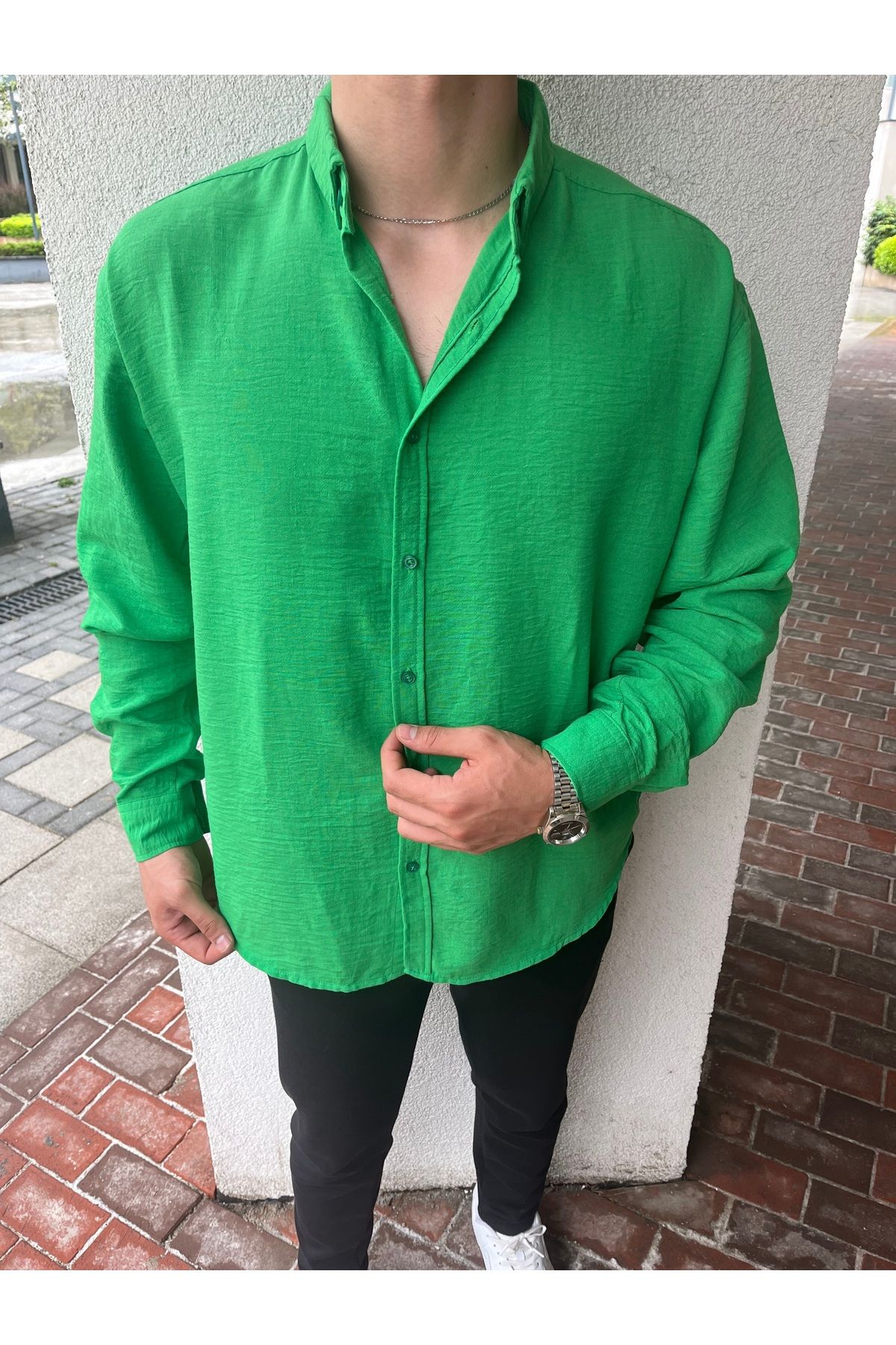 Moda Banuş Kırınkıl Kumaş Salaş Model Geniş Kalıp Uzun Kol Gömlek