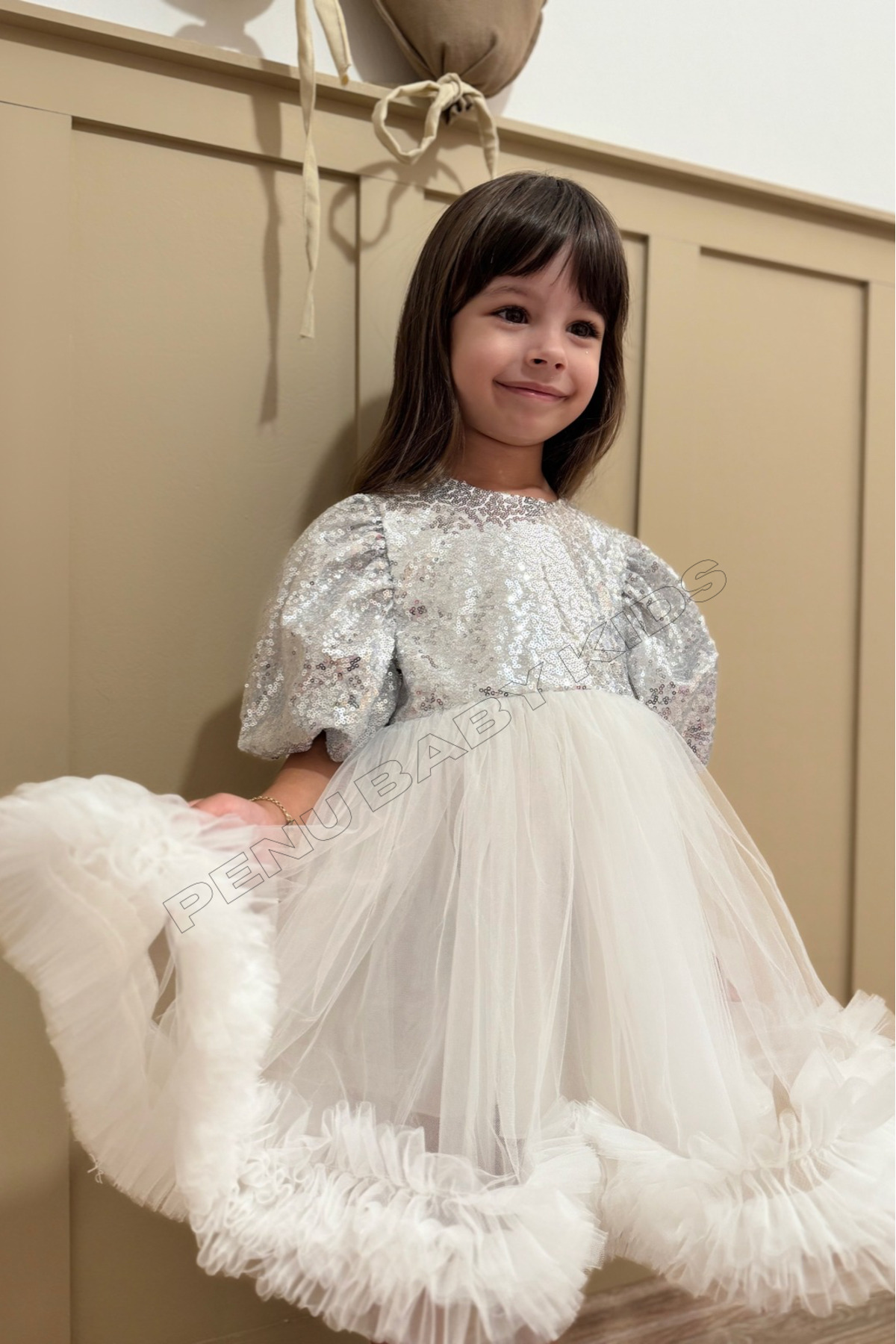 penu baby kids Gümüş Payet Detaylı Etek Ucu Fırfırlı Kız Çocuk Kız Bebek Abiye Elbise fotoğrafı 4 (önizleme)