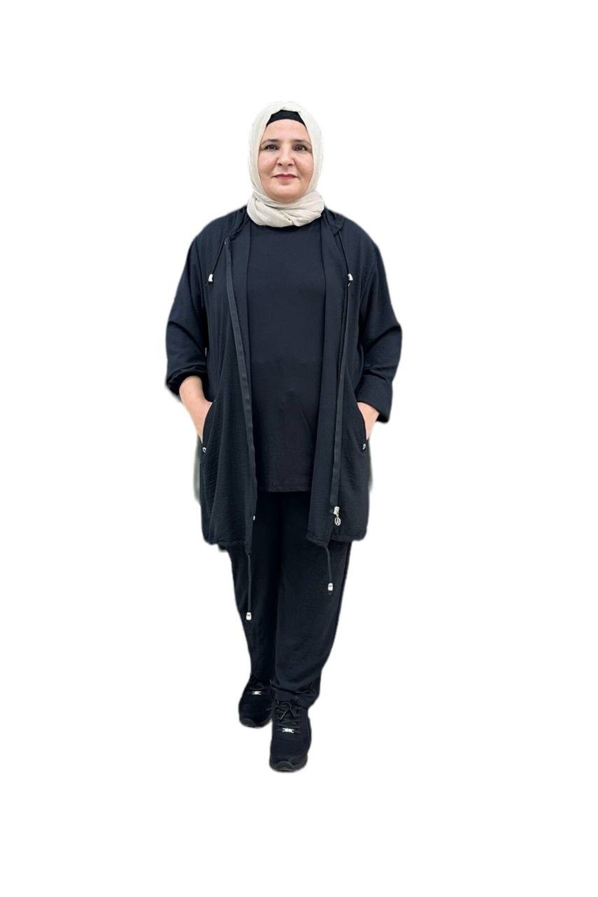 Sevda Kılınç Büyük Beden Kısa Ayrobin Giy Çık