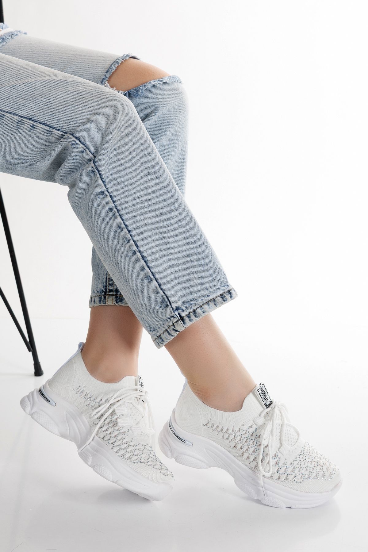 Moda Hanım Taşlı Beyaz Triko Bağcıklı Rahat Kalıp Sneaker Spor Ayakkabı