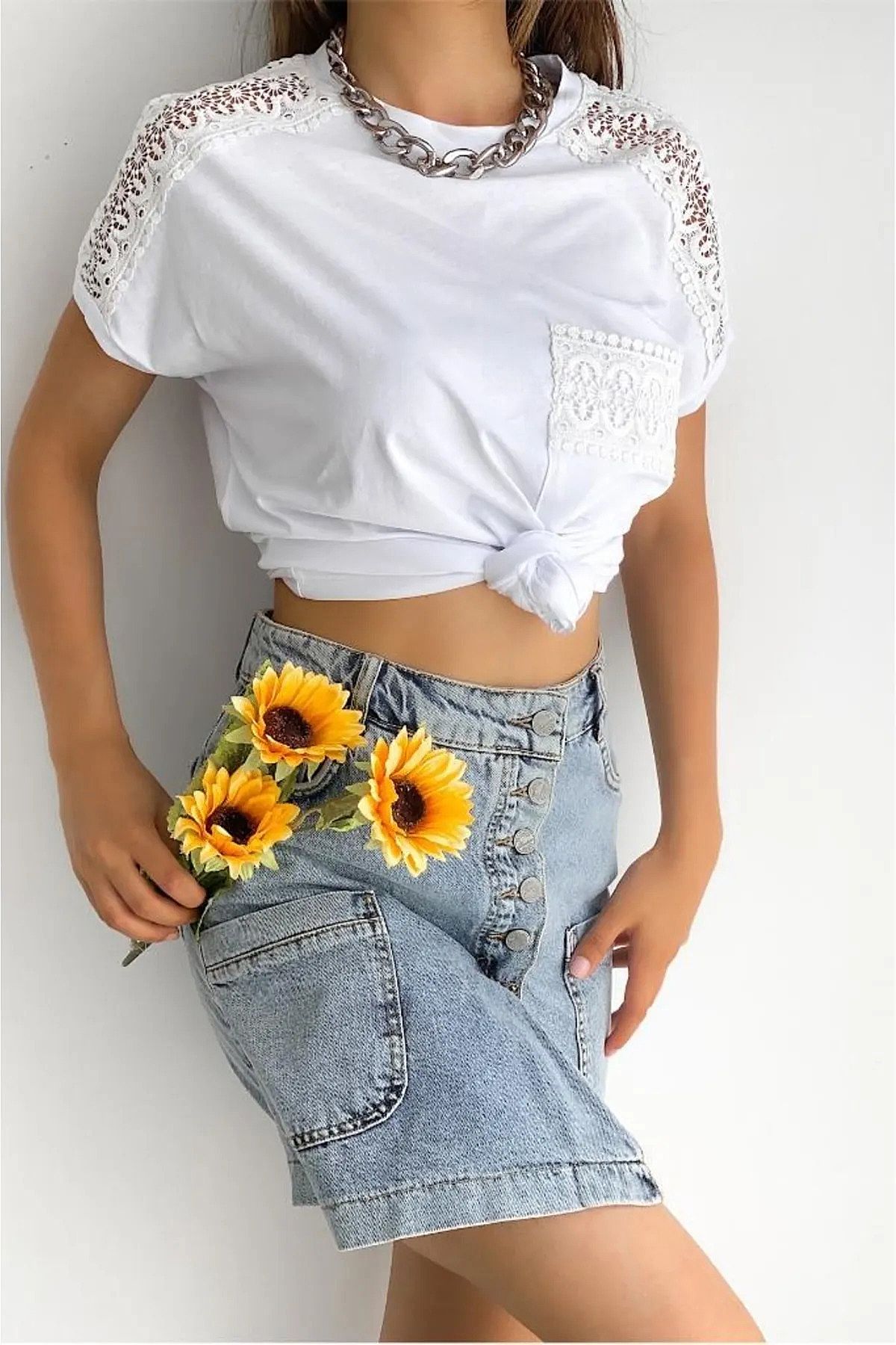 studio fashion 1988 Kadın Beyaz Bisiklet Yaka Dantel Detaylı Tasarım %100 Pamuk T-shirt