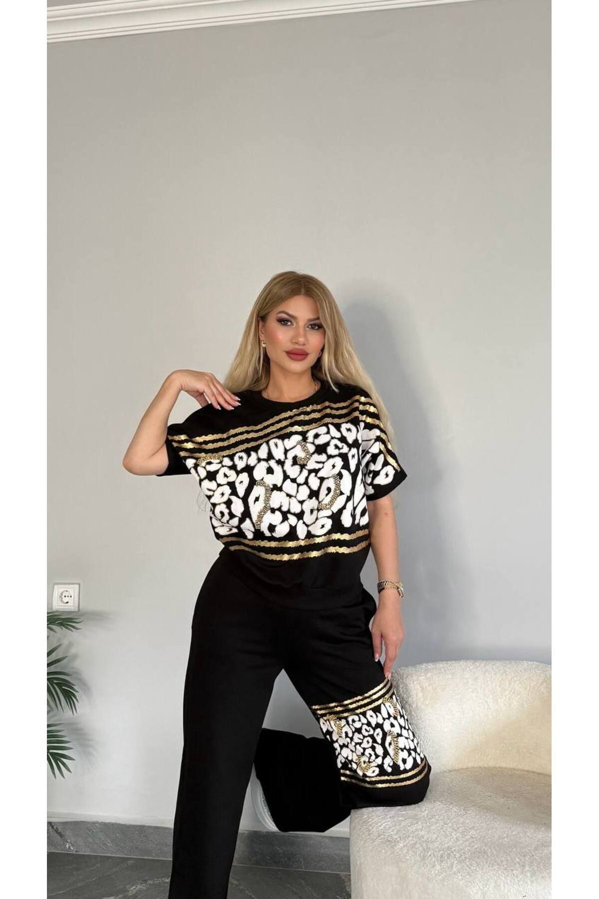 Bella Belluci Yeni Sezon Varaklı Leopar Detaylı Alt Üst Takım