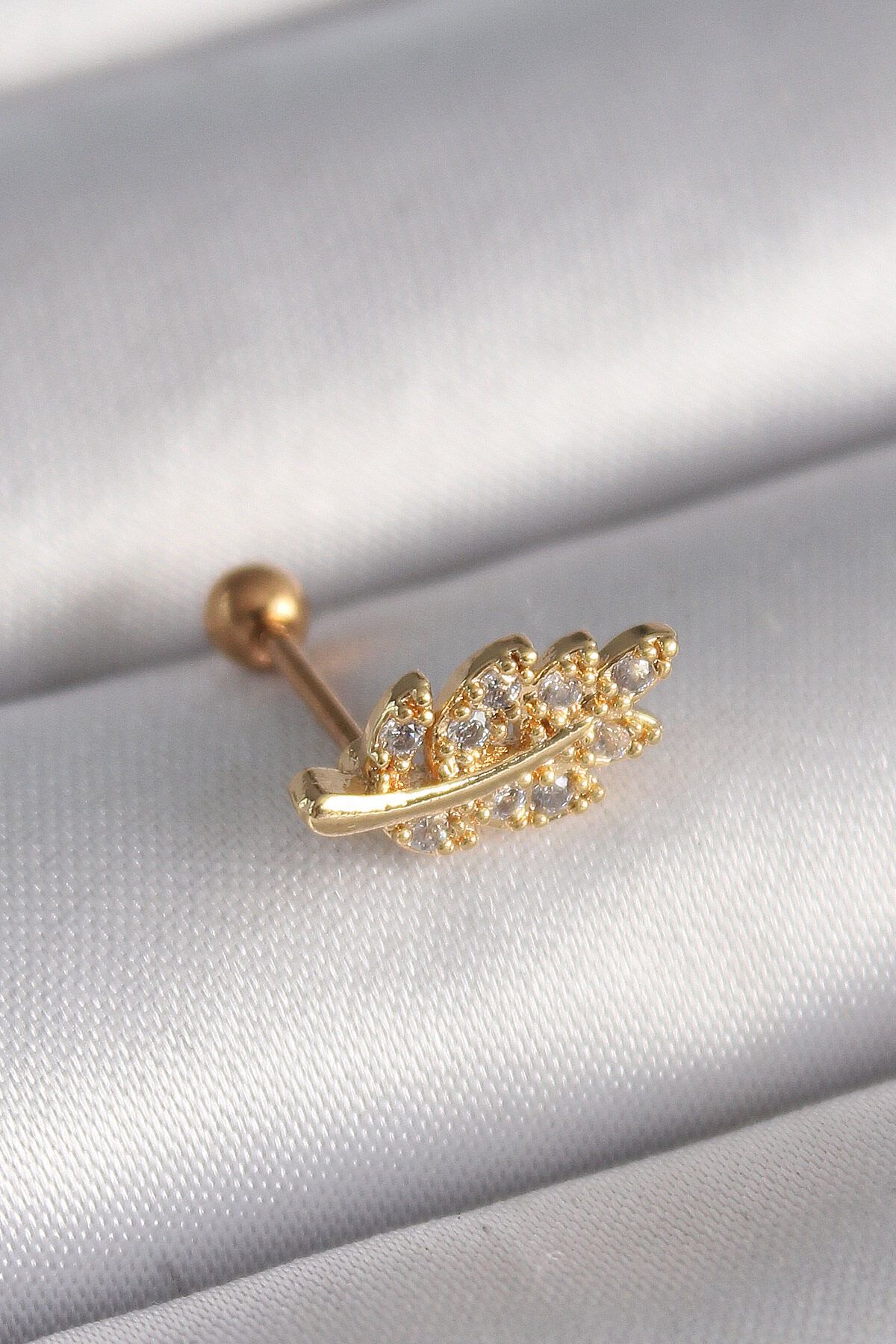 melfxxl eticaret 316L Çelik Gold Renk Zirkon Taşlı Dal Tragus Piercing - Lisinya