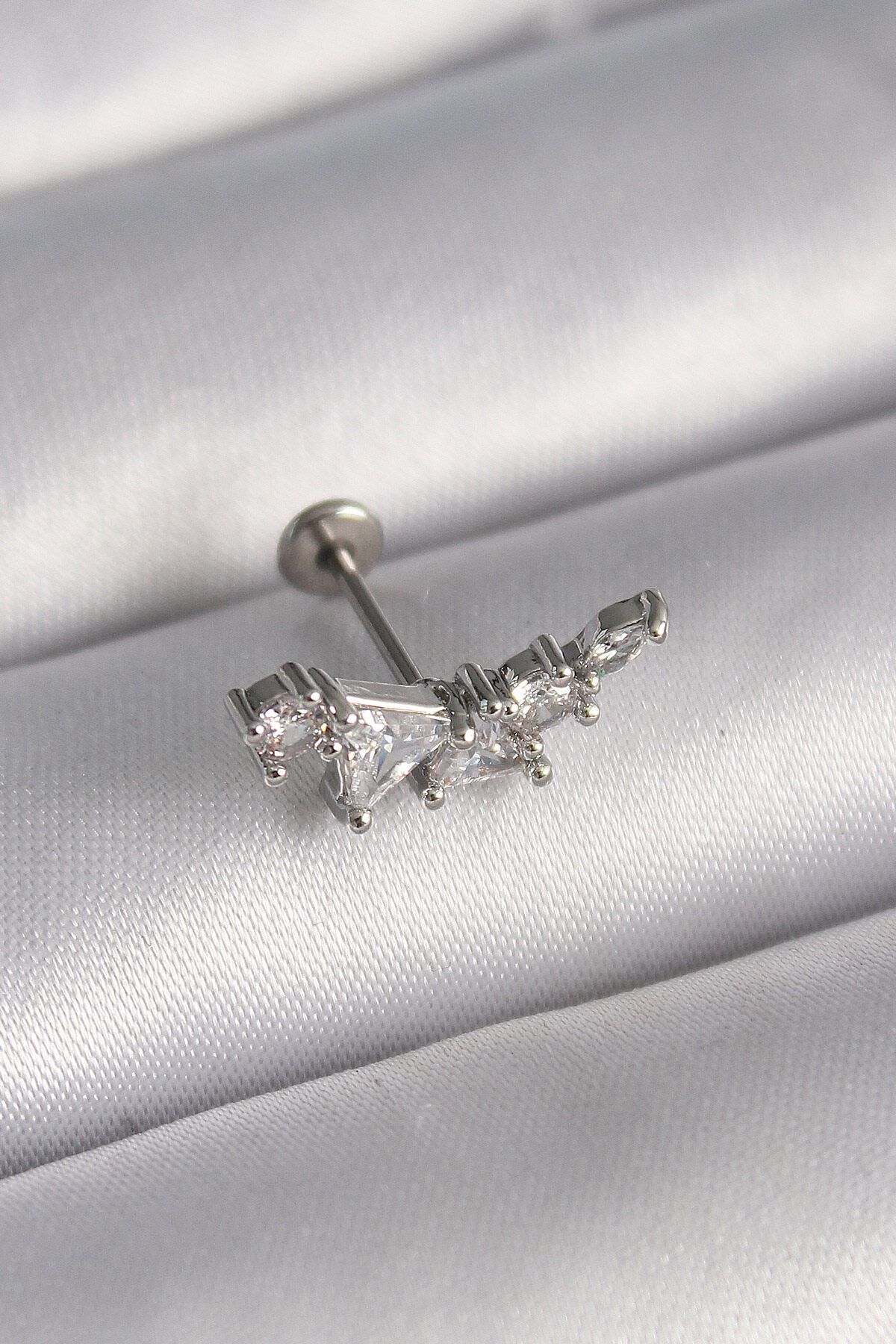 melfxxl eticaret 316L Çelik Gümüş Renk Zirkon Taşlı Tragus Piercing - Lisinya