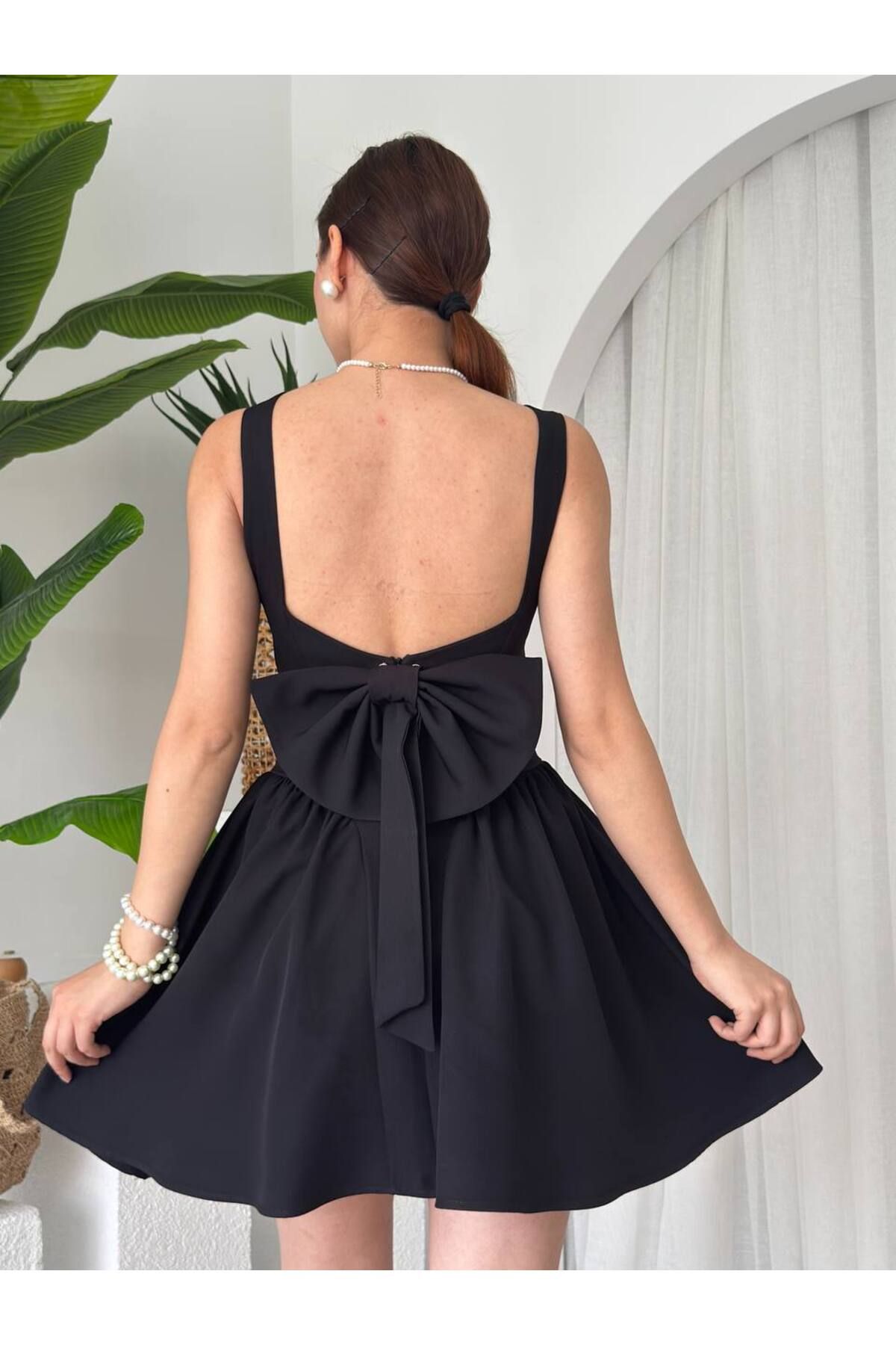 conconmoda Kadın Sırt Fionk Detay Atlas Mini Elbise