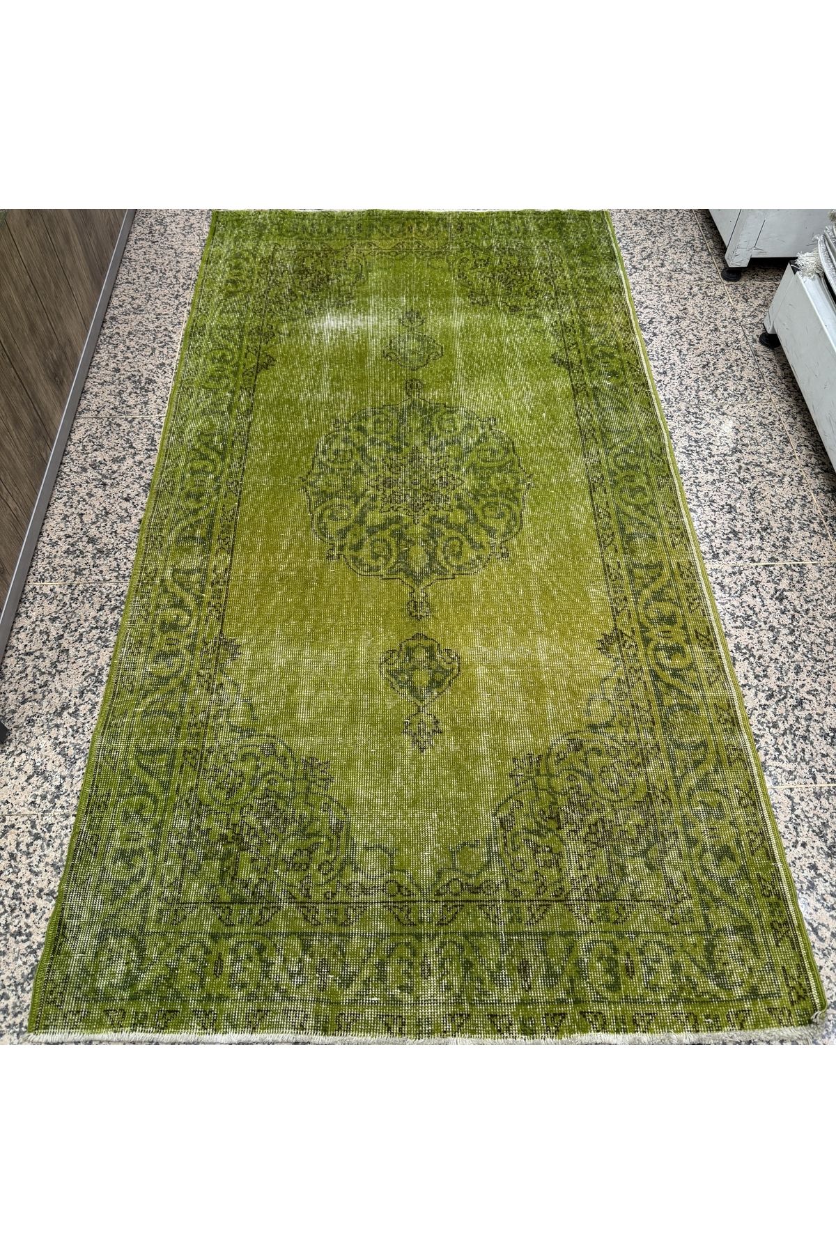 Hoomrugs Hoom Rugs Vintage 10170 Yeşil 117x210 2,45 M2 Vintage Halı