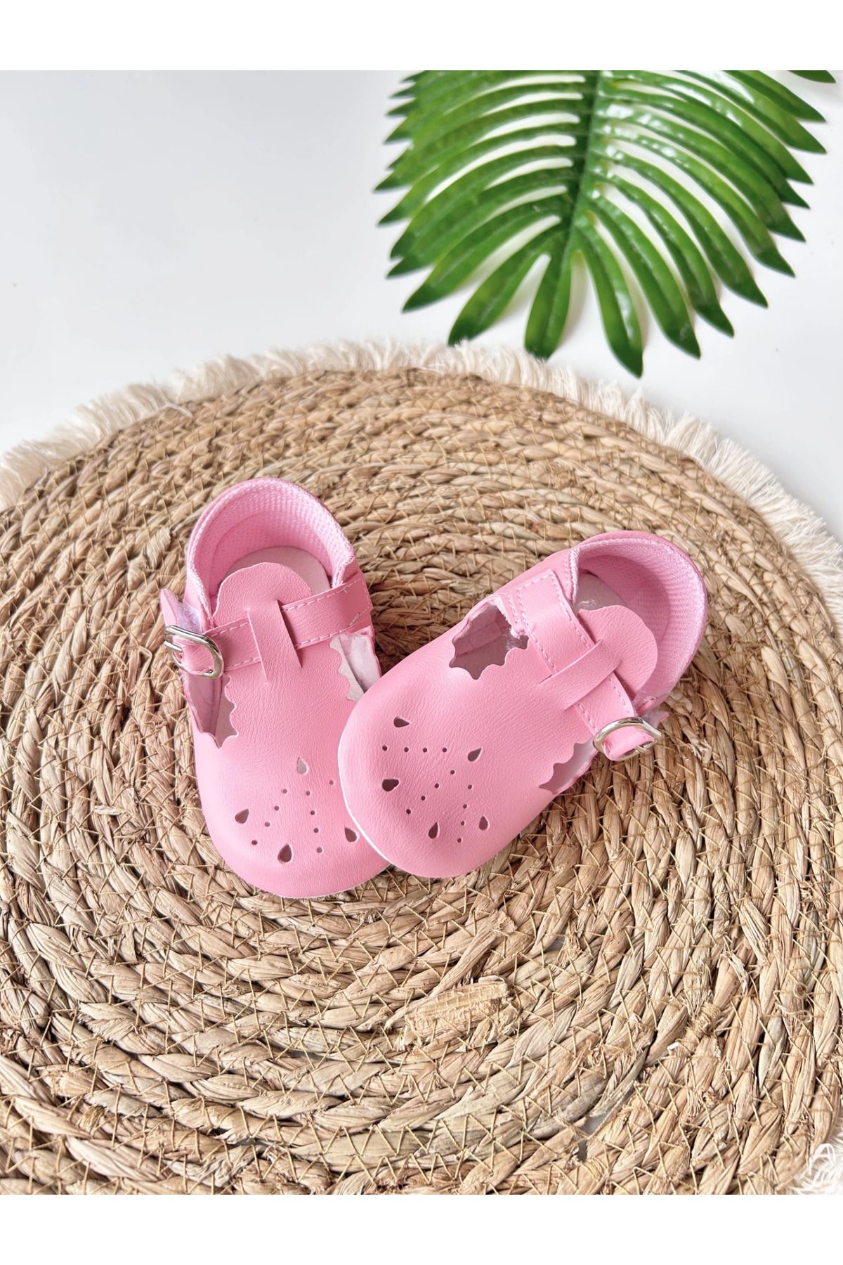 BEBEYOGİ Bebek Ayakkabı Kapalı Burun Sandalet Pembe