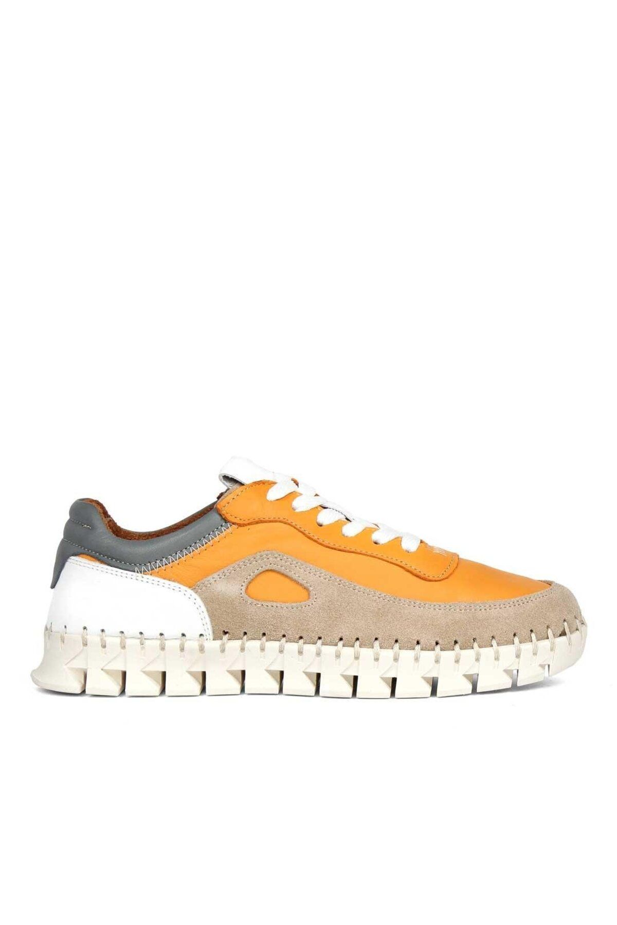 Celal Gültekin Kadın Turuncu Bağcıklı Kalın Tabanlı Kum Süet Deri Sneaker