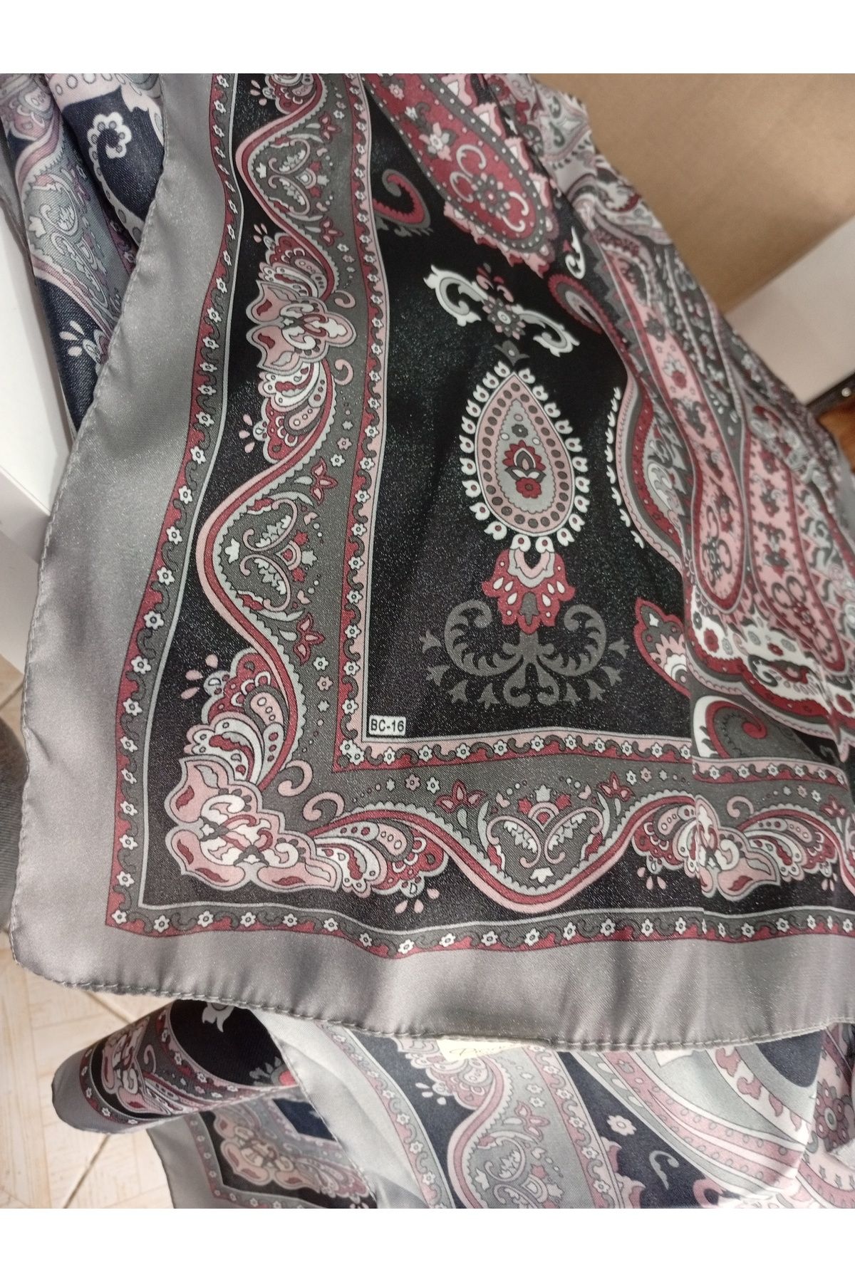 Picasso Şal Şal