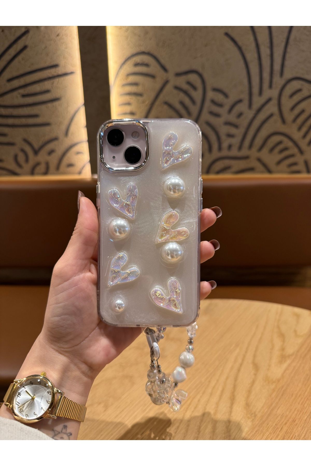 Mois Case İPhone 15 uyumlu Lux ışıltılı inci charmlı kalpli kılıf