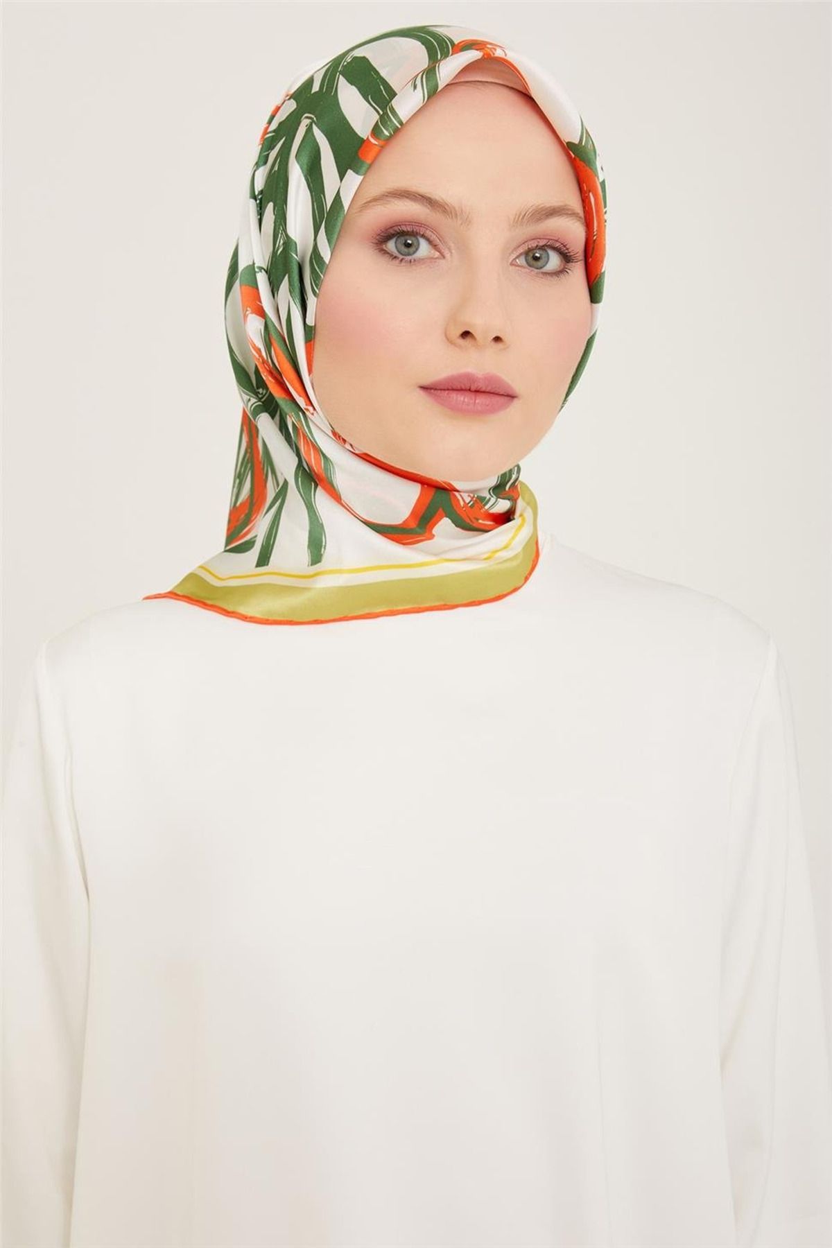 Armine Sura İpek Eşarp 91234D (S ) 90 x 90 Yeşil - 34